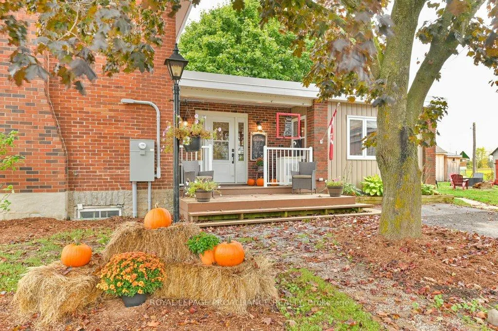 Photo 6 of 1423 Blessington Road, Belleville, Thurlow Ward — HOMEH