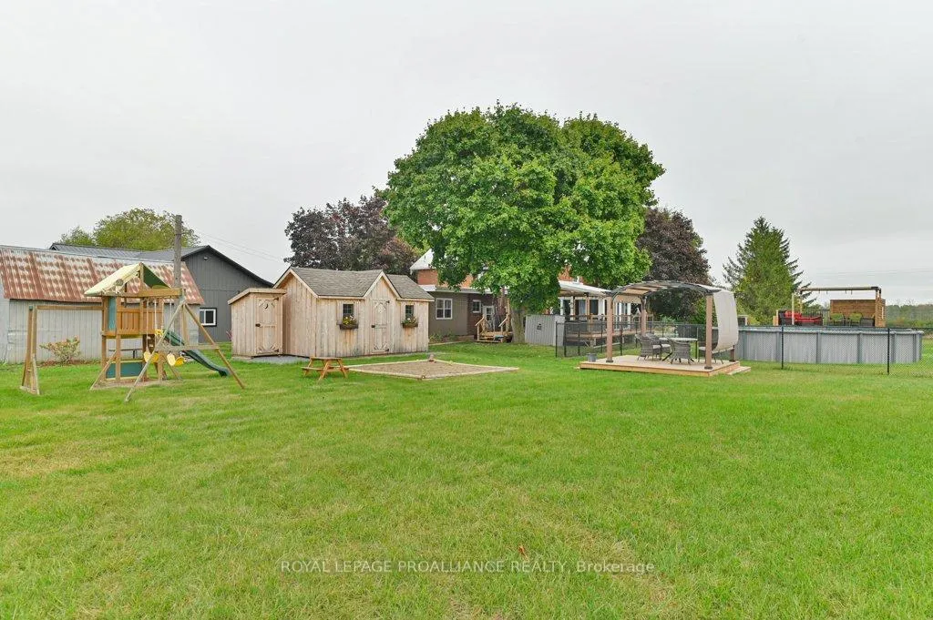 Photo 43 of 1423 Blessington Road, Belleville, Thurlow Ward — HOMEH