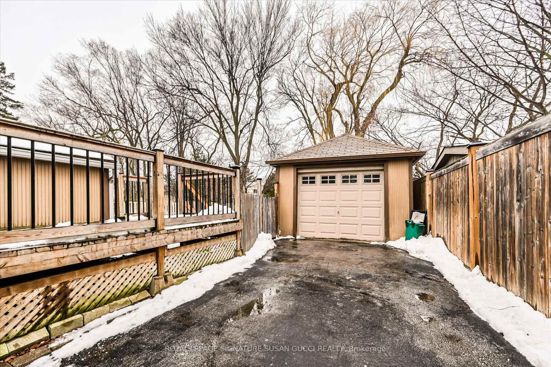 Photo 23 of 46 Holland Avenue, Toronto, O'Connor-Parkview — HOMEH