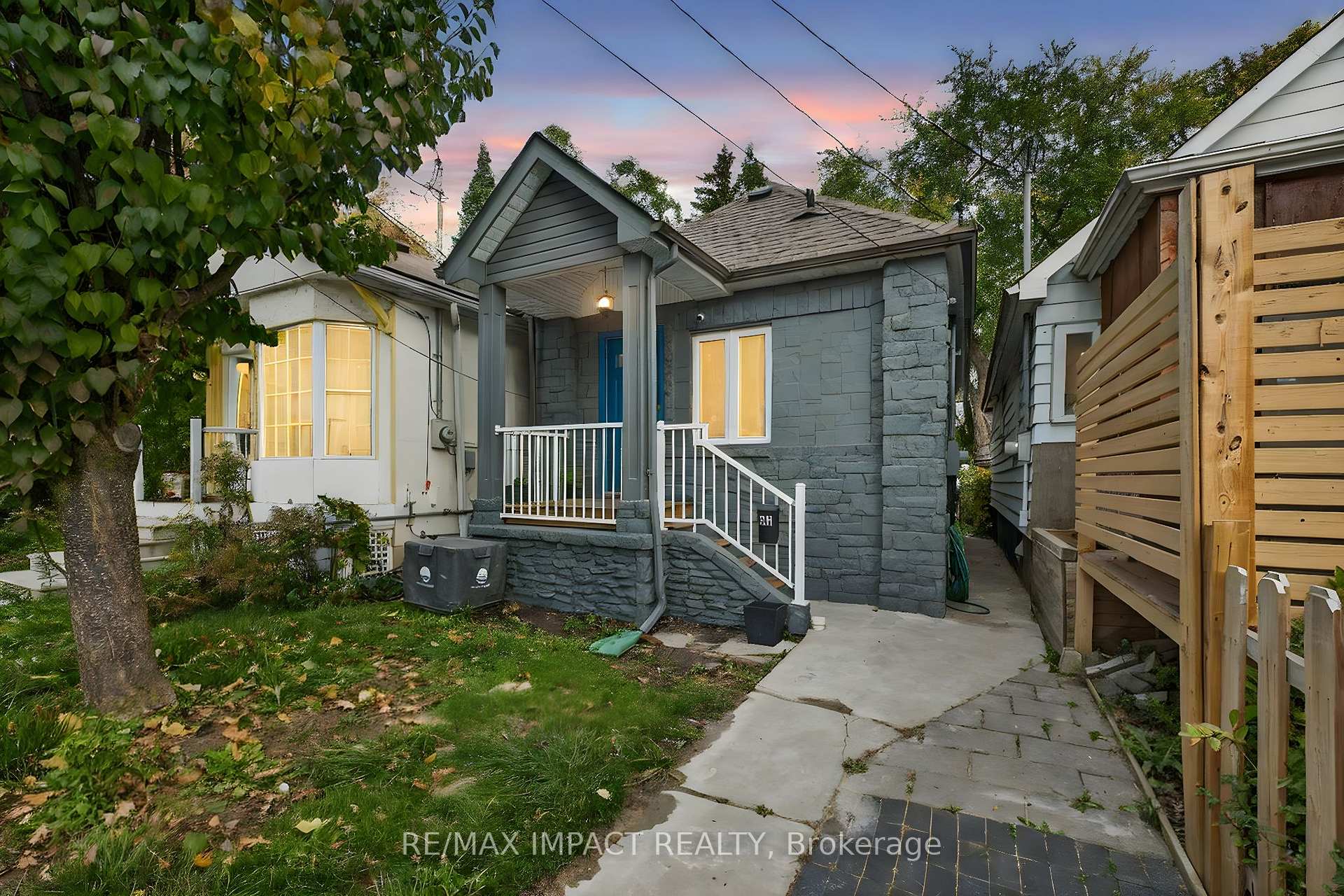 Photo 2 of 41 McDonald Avenue, Scarborough, Oakridge — HOMEH