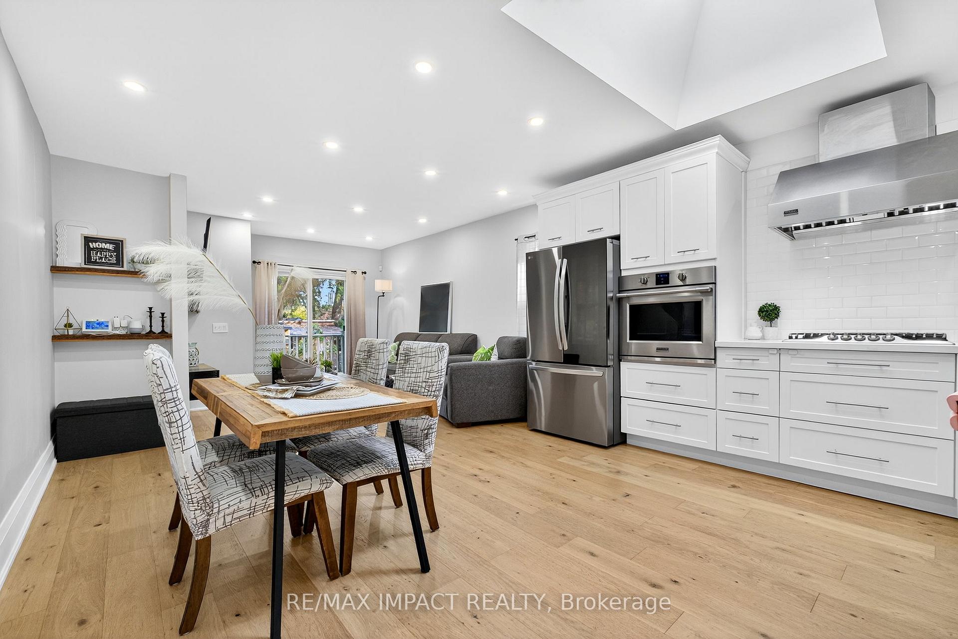 Photo 12 of 41 McDonald Avenue, Scarborough, Oakridge — HOMEH