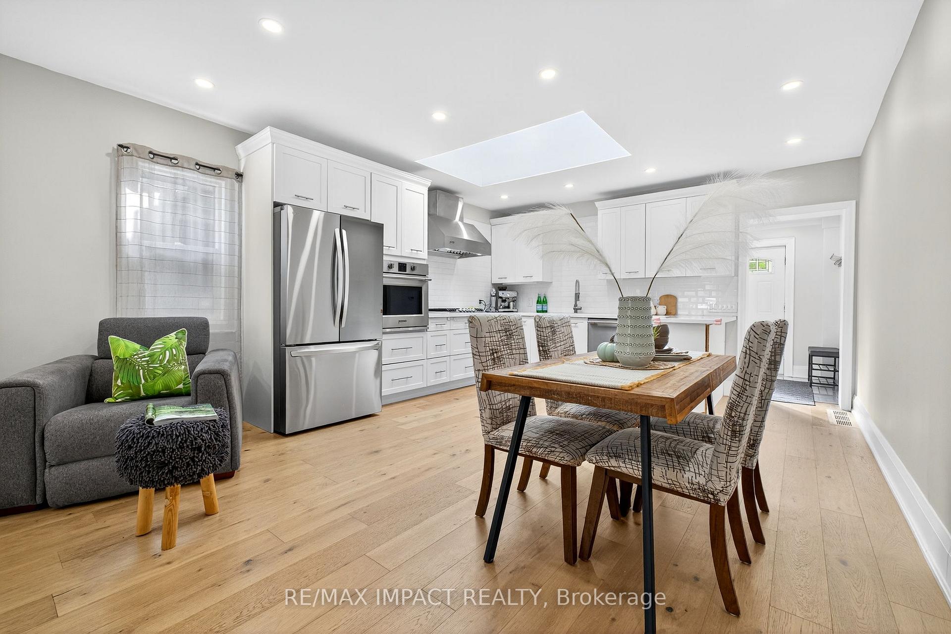 Photo 21 of 41 McDonald Avenue, Scarborough, Oakridge — HOMEH