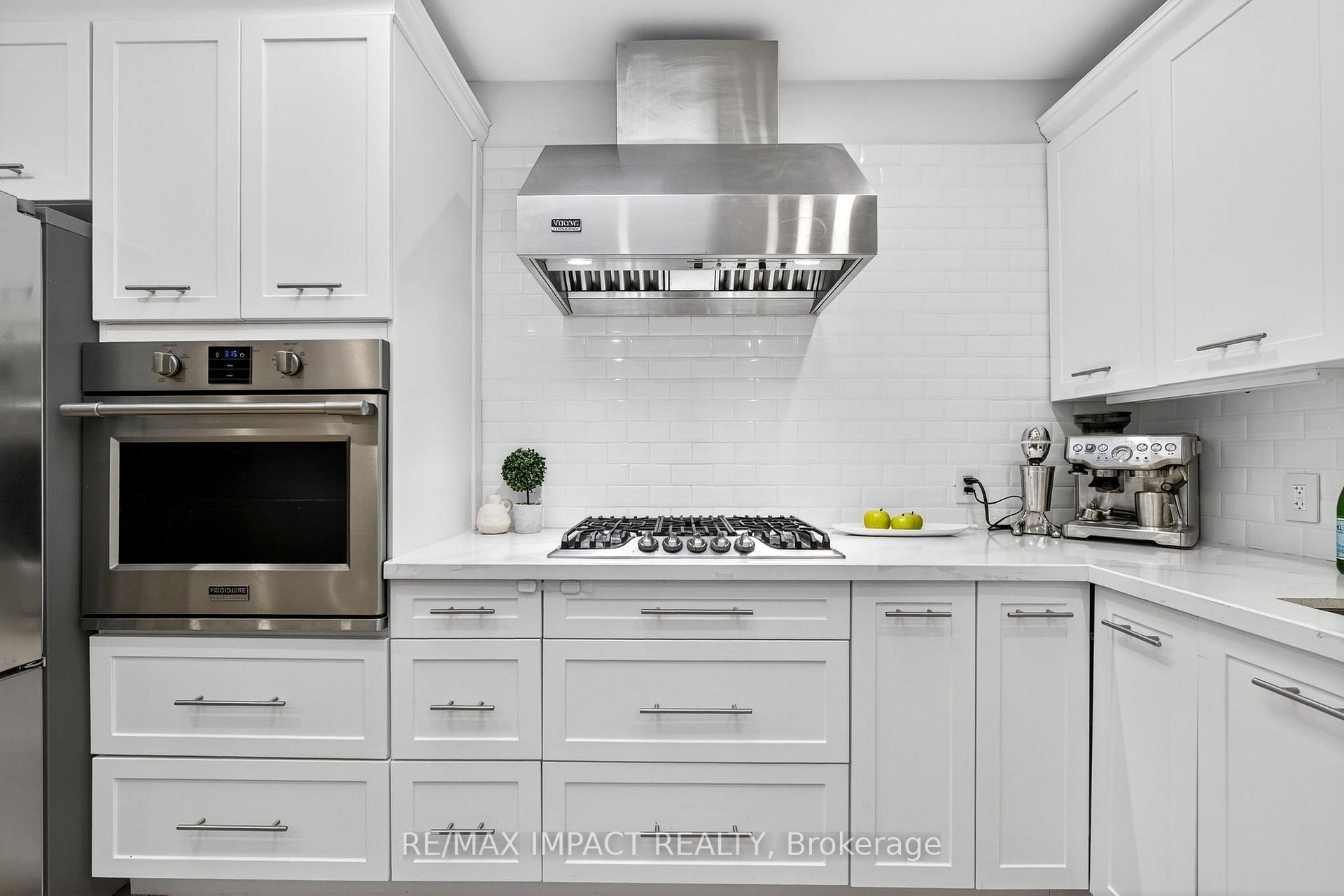 Photo 22 of 41 McDonald Avenue, Scarborough, Oakridge — HOMEH