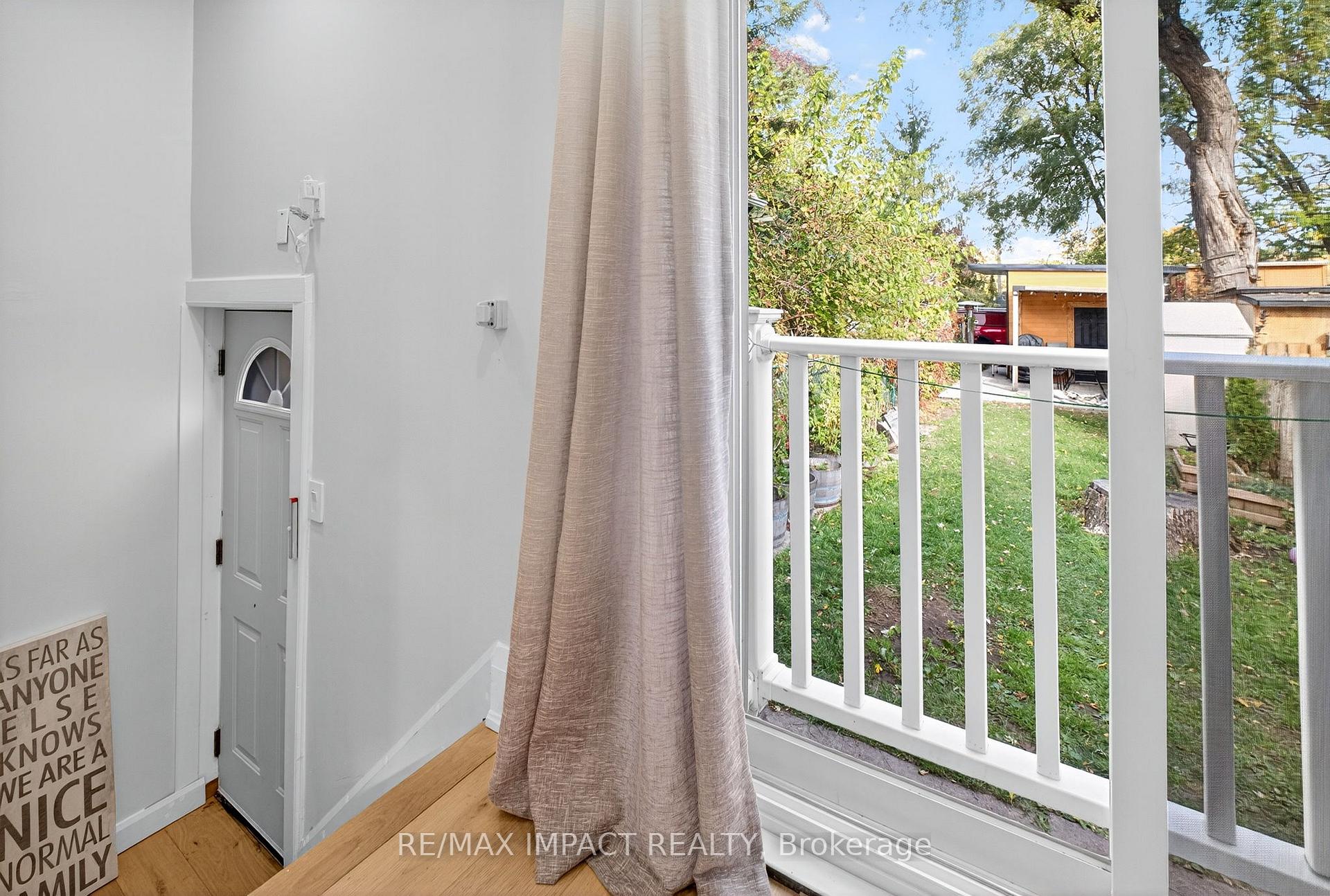 Photo 23 of 41 McDonald Avenue, Scarborough, Oakridge — HOMEH