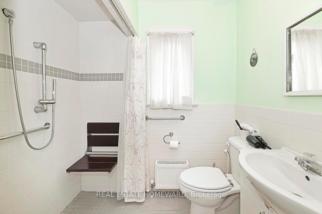 Photo 10 of 6 Joanith Drive, Toronto, O'Connor-Parkview — HOMEH