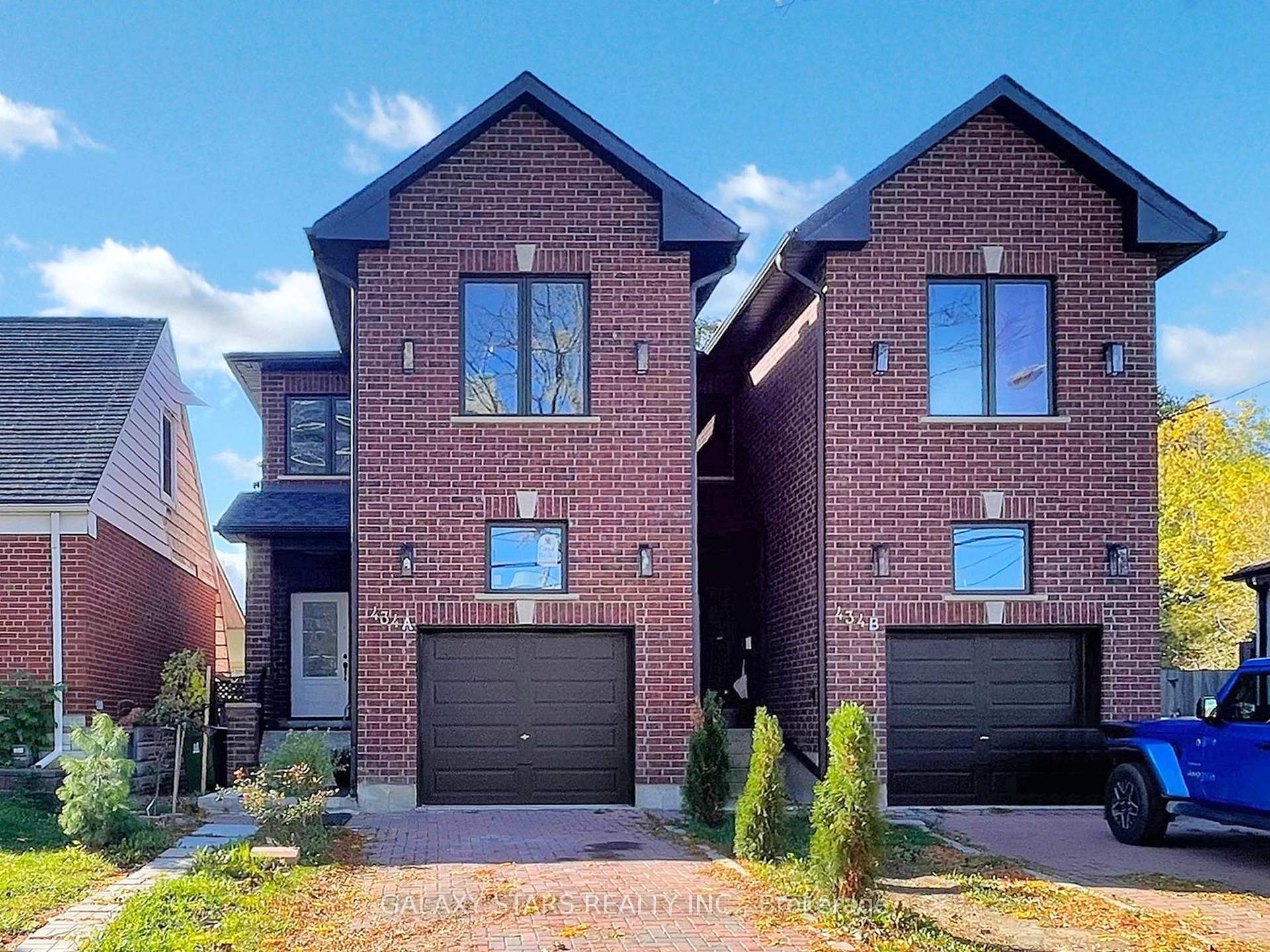 Photo 5 of 434A Midland Avenue, Scarborough, Birchcliffe-Cliffside — HOMEH