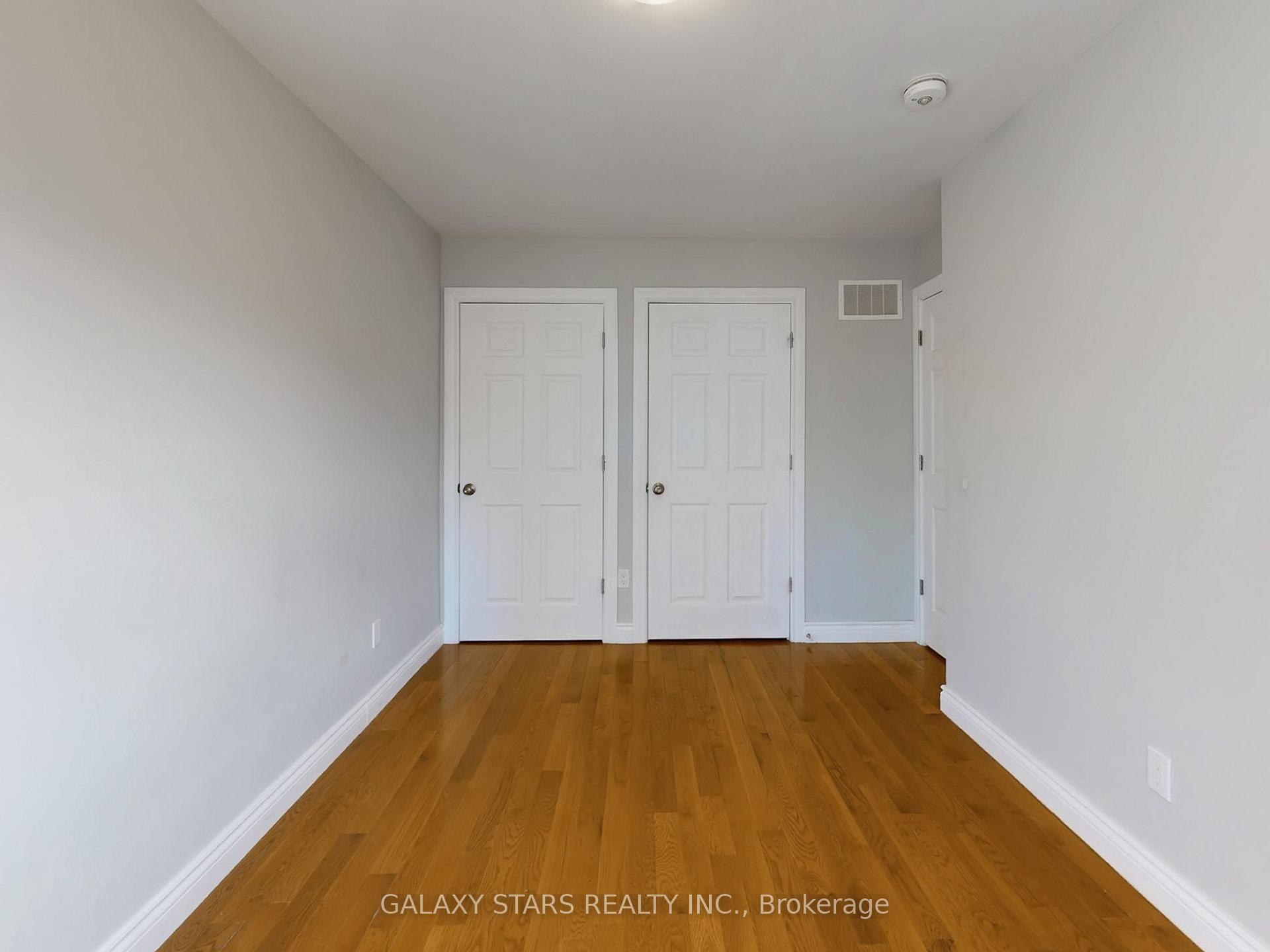 Photo 26 of 434A Midland Avenue, Scarborough, Birchcliffe-Cliffside — HOMEH