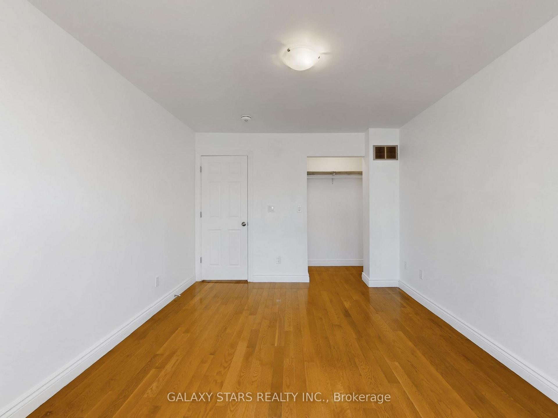 Photo 30 of 434A Midland Avenue, Scarborough, Birchcliffe-Cliffside — HOMEH