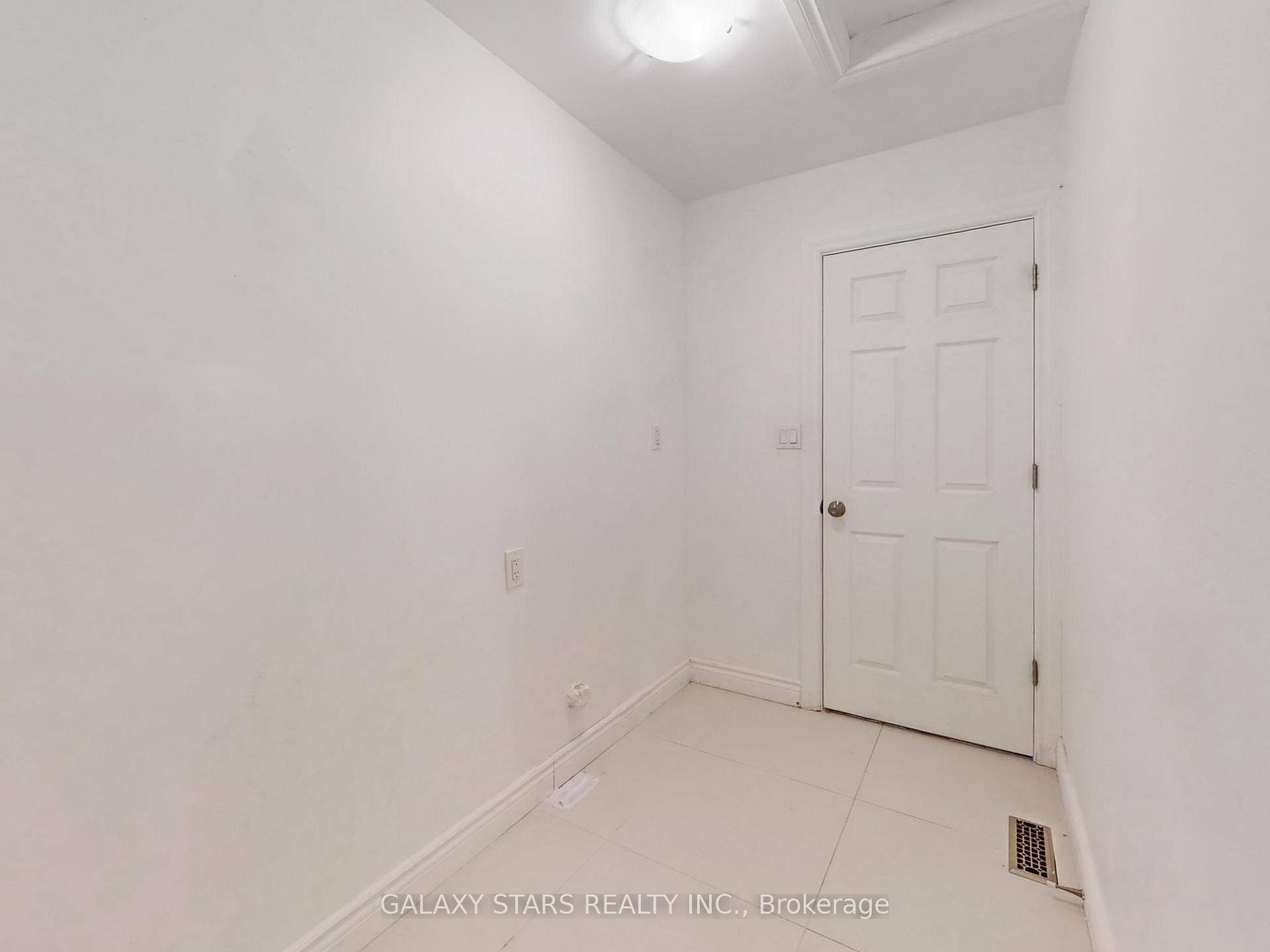 Photo 35 of 434A Midland Avenue, Scarborough, Birchcliffe-Cliffside — HOMEH