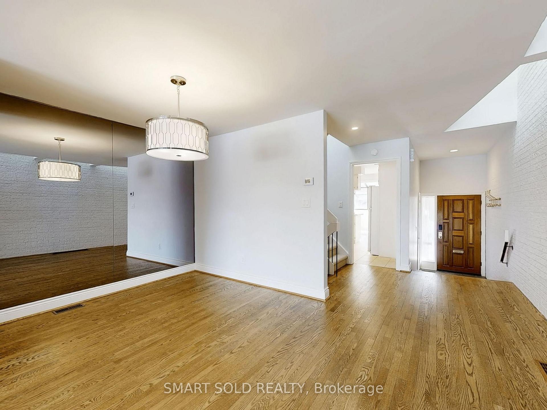 Photo 9 of 54 Castlefield Avenue, Toronto, Yonge-Eglinton — HOMEH