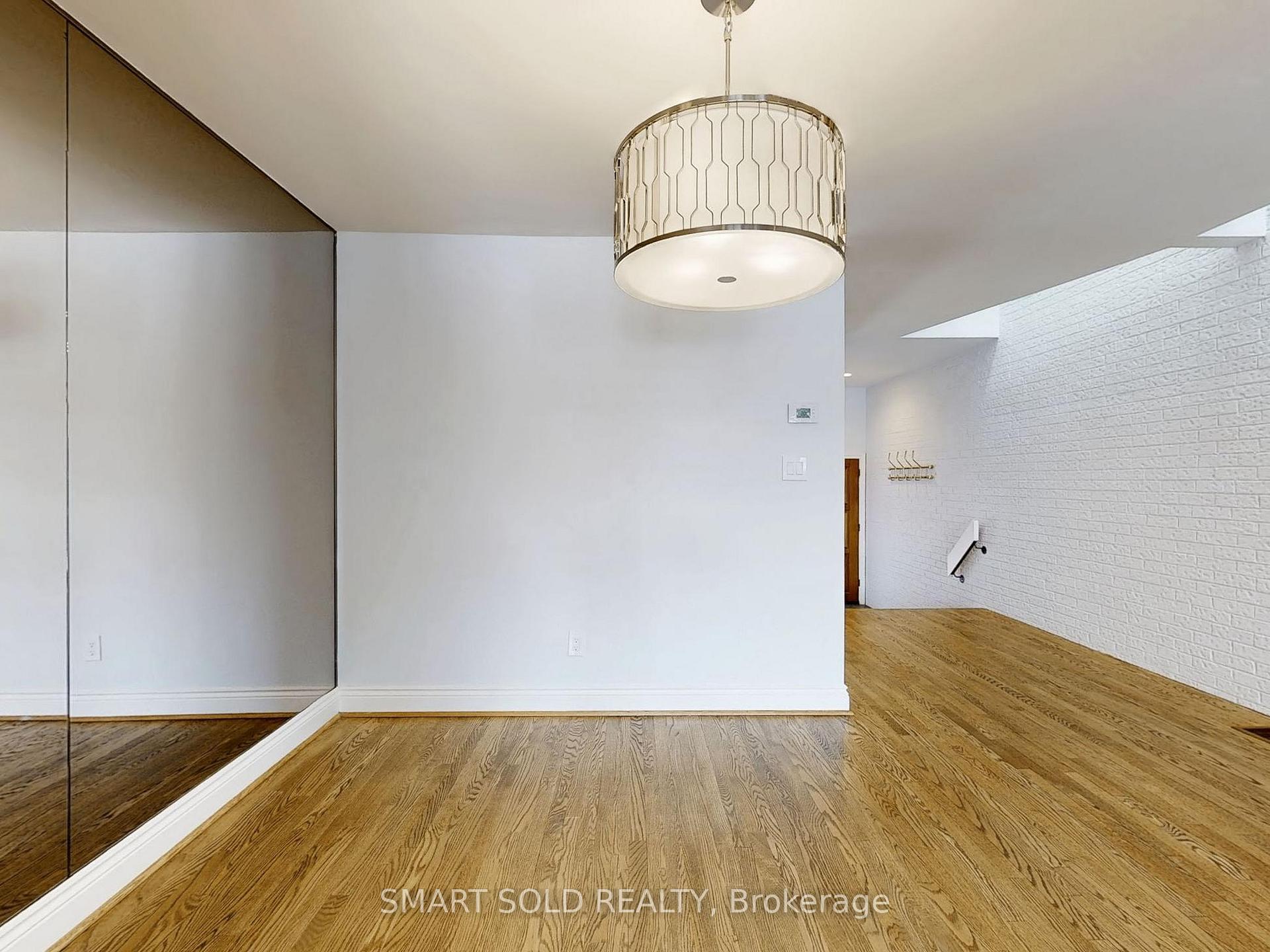 Photo 10 of 54 Castlefield Avenue, Toronto, Yonge-Eglinton — HOMEH