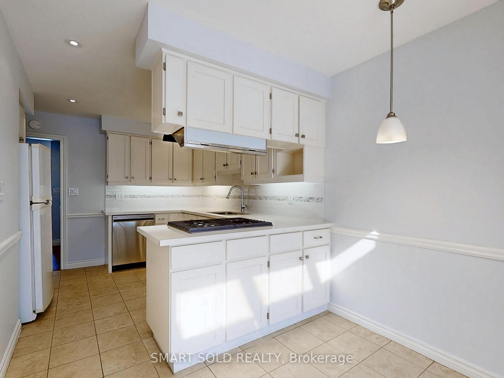 Photo 11 of 54 Castlefield Avenue, Toronto, Yonge-Eglinton — HOMEH