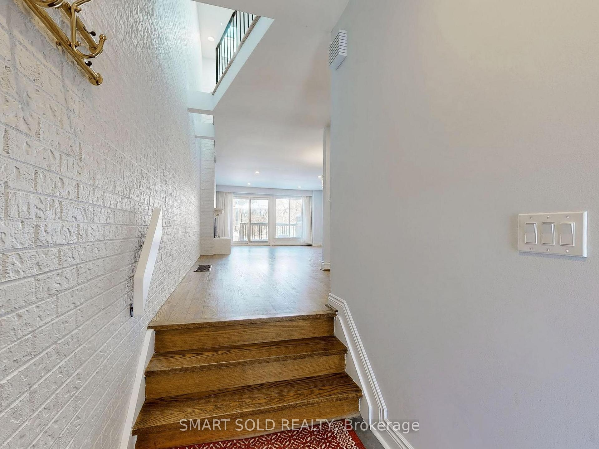 Photo 20 of 54 Castlefield Avenue, Toronto, Yonge-Eglinton — HOMEH