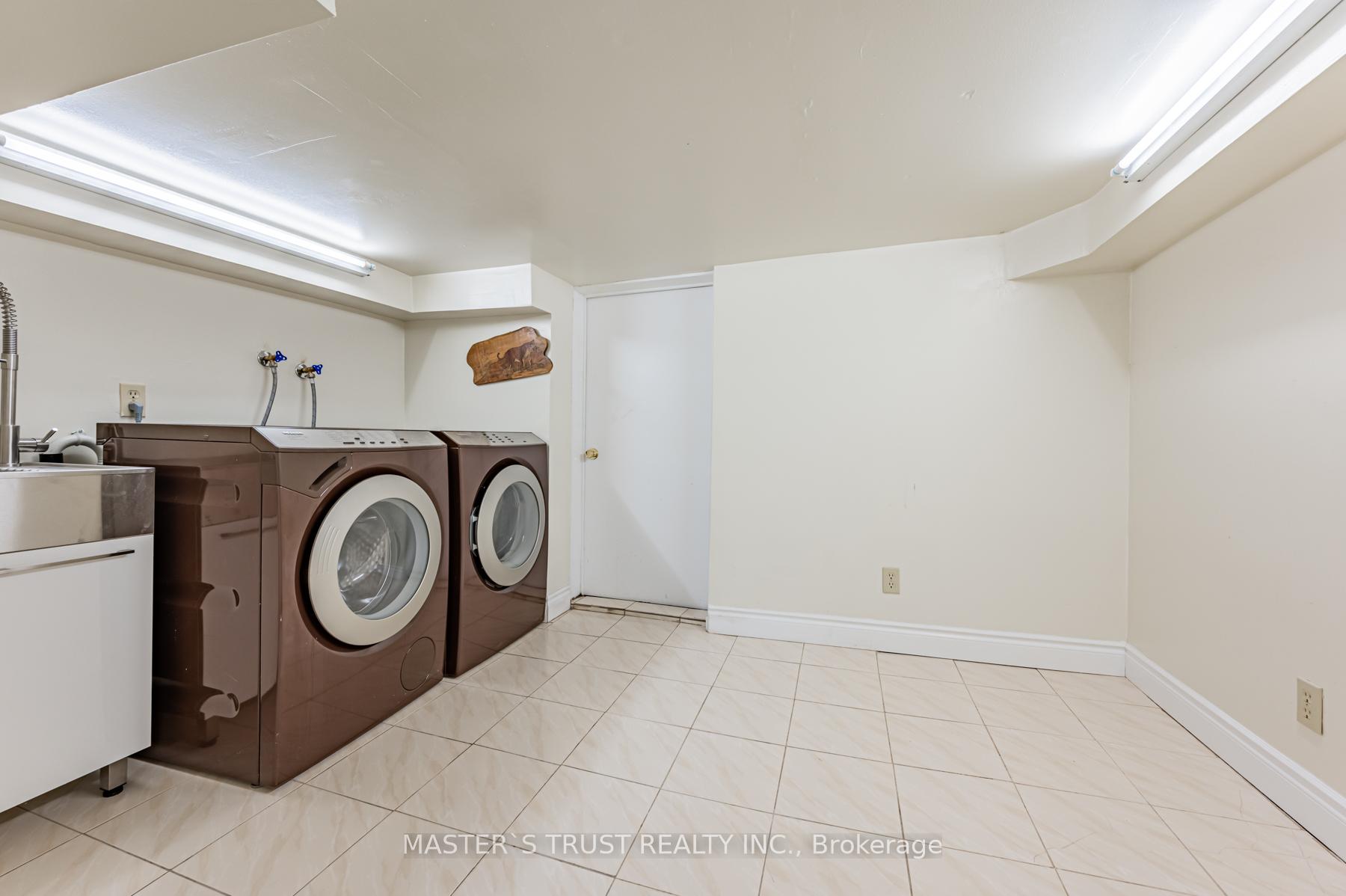 Photo 22 of Unit Main Floor, 246 Major Street, Toronto, University — HOMEH