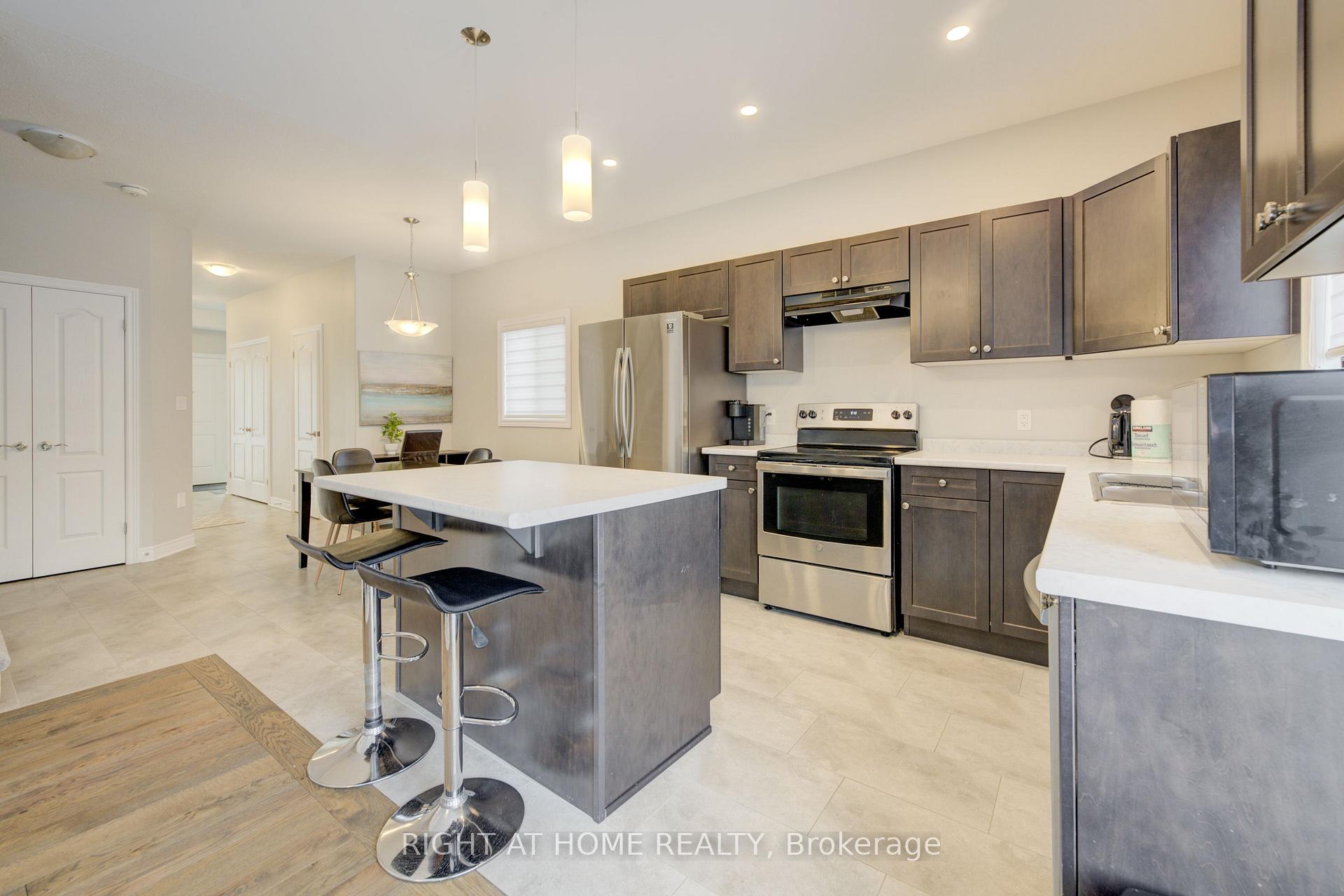 Photo 9 of 2 Bowman Crescent, Thorold, Hurricane/Merrittville — HOMEH