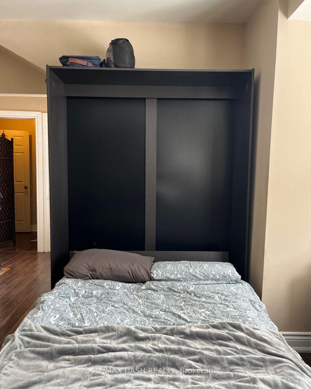Photo 8 of Unit 201, 141 Admiral Road, Toronto, The Annex — HOMEH