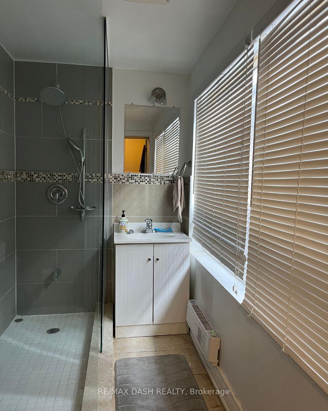 Photo 9 of Unit 201, 141 Admiral Road, Toronto, The Annex — HOMEH