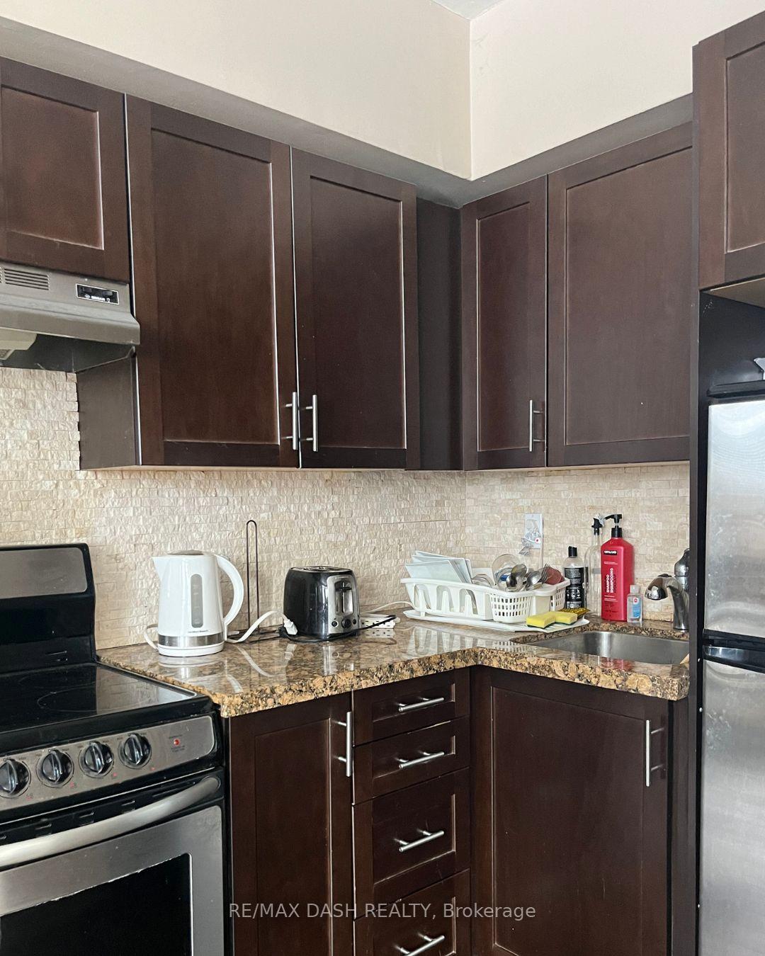 Photo 15 of Unit 201, 141 Admiral Road, Toronto, The Annex — HOMEH