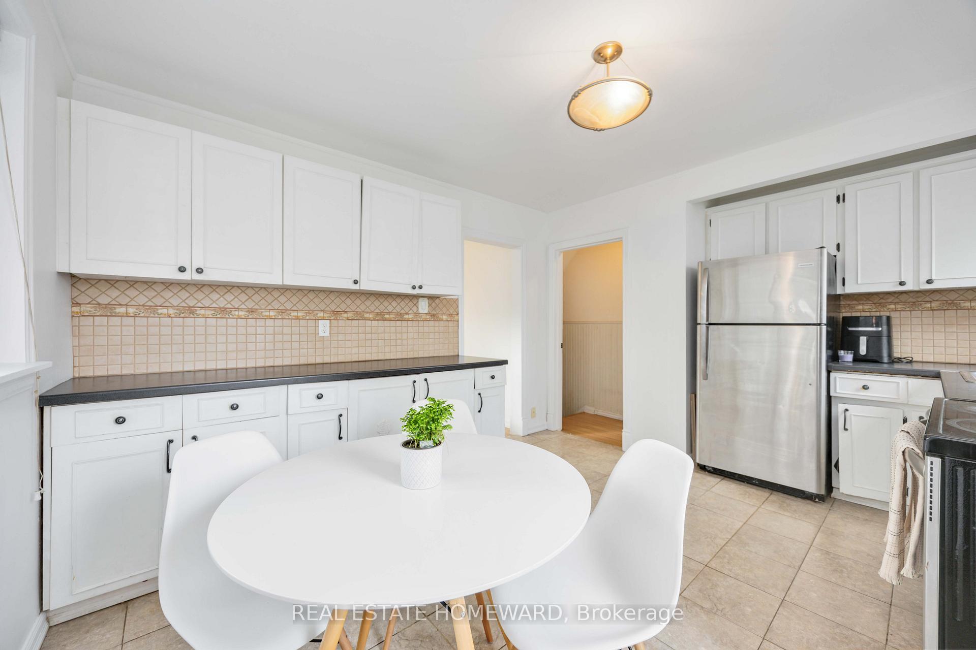 Photo 8 of 61 Avis Crescent, Toronto, O'Connor-Parkview — HOMEH