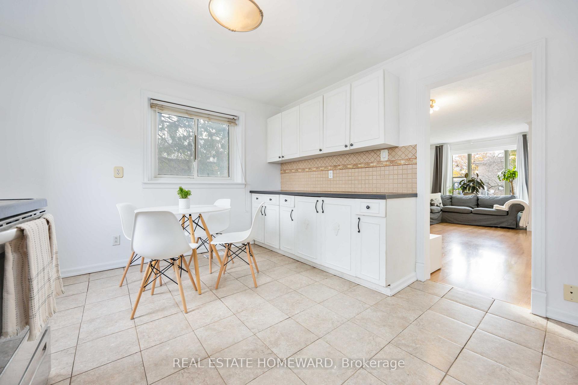 Photo 9 of 61 Avis Crescent, Toronto, O'Connor-Parkview — HOMEH