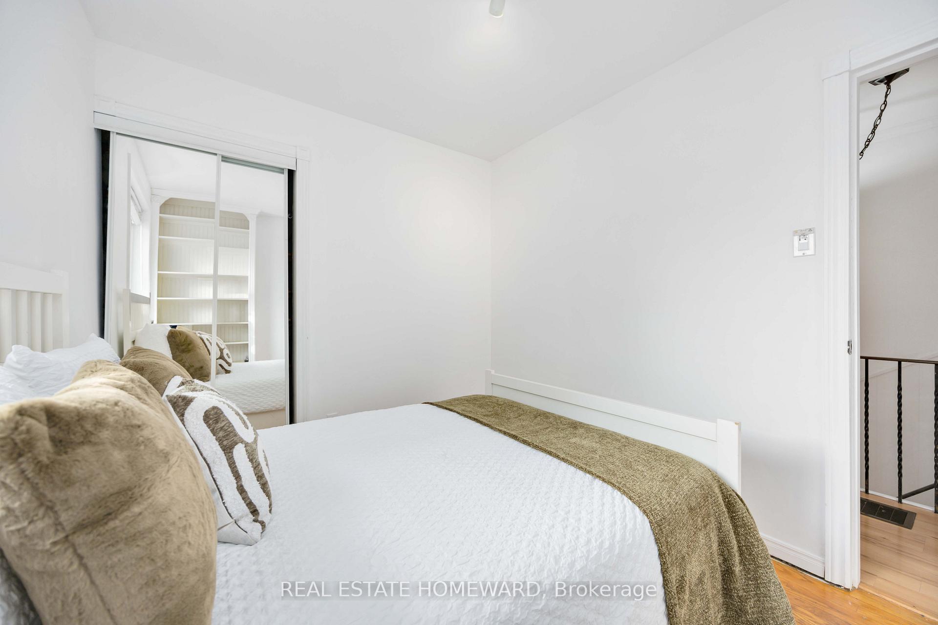 Photo 16 of 61 Avis Crescent, Toronto, O'Connor-Parkview — HOMEH