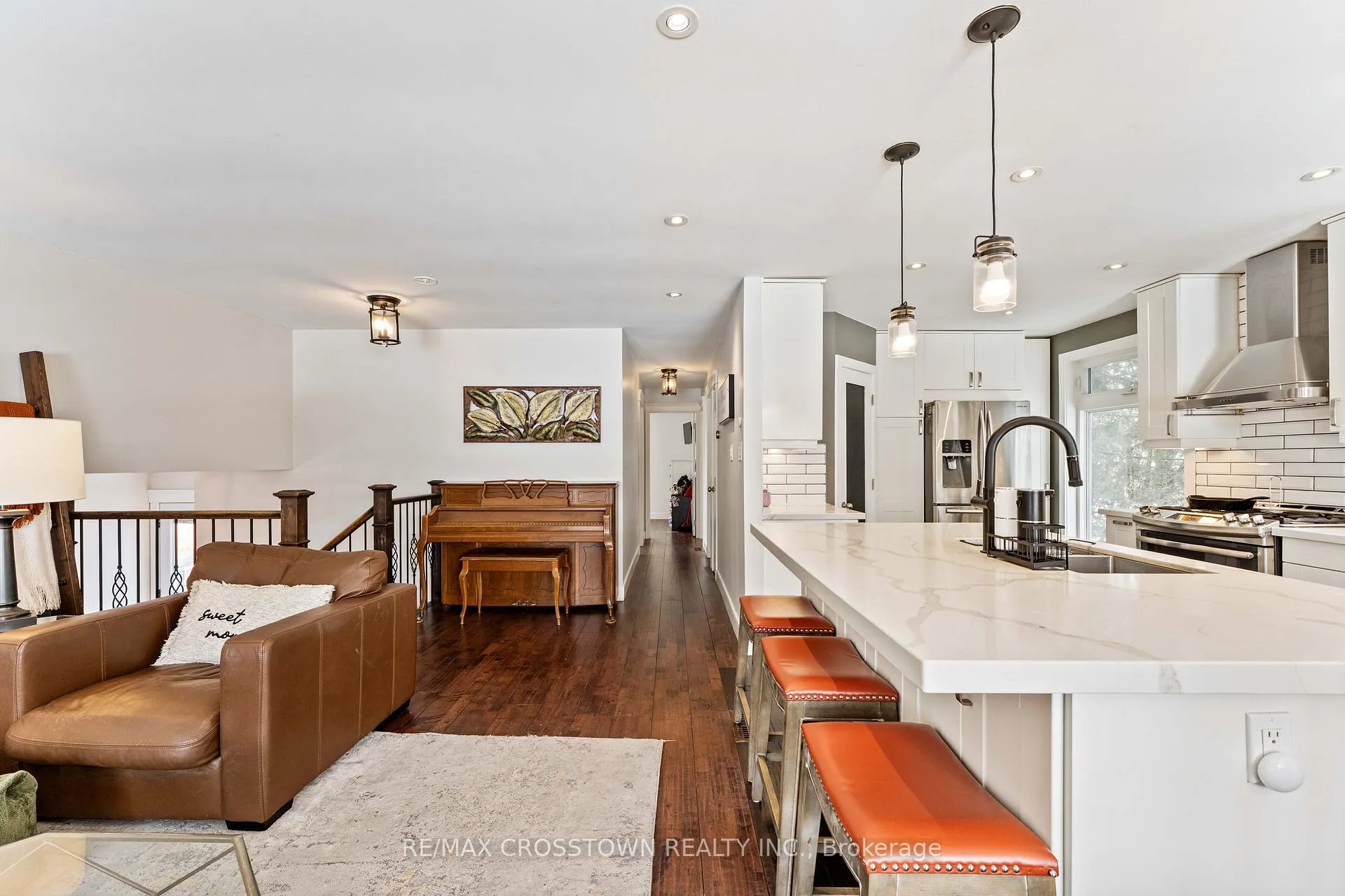 Photo 11 of 229 Thornton Avenue, Essa, Thornton — HOMEH