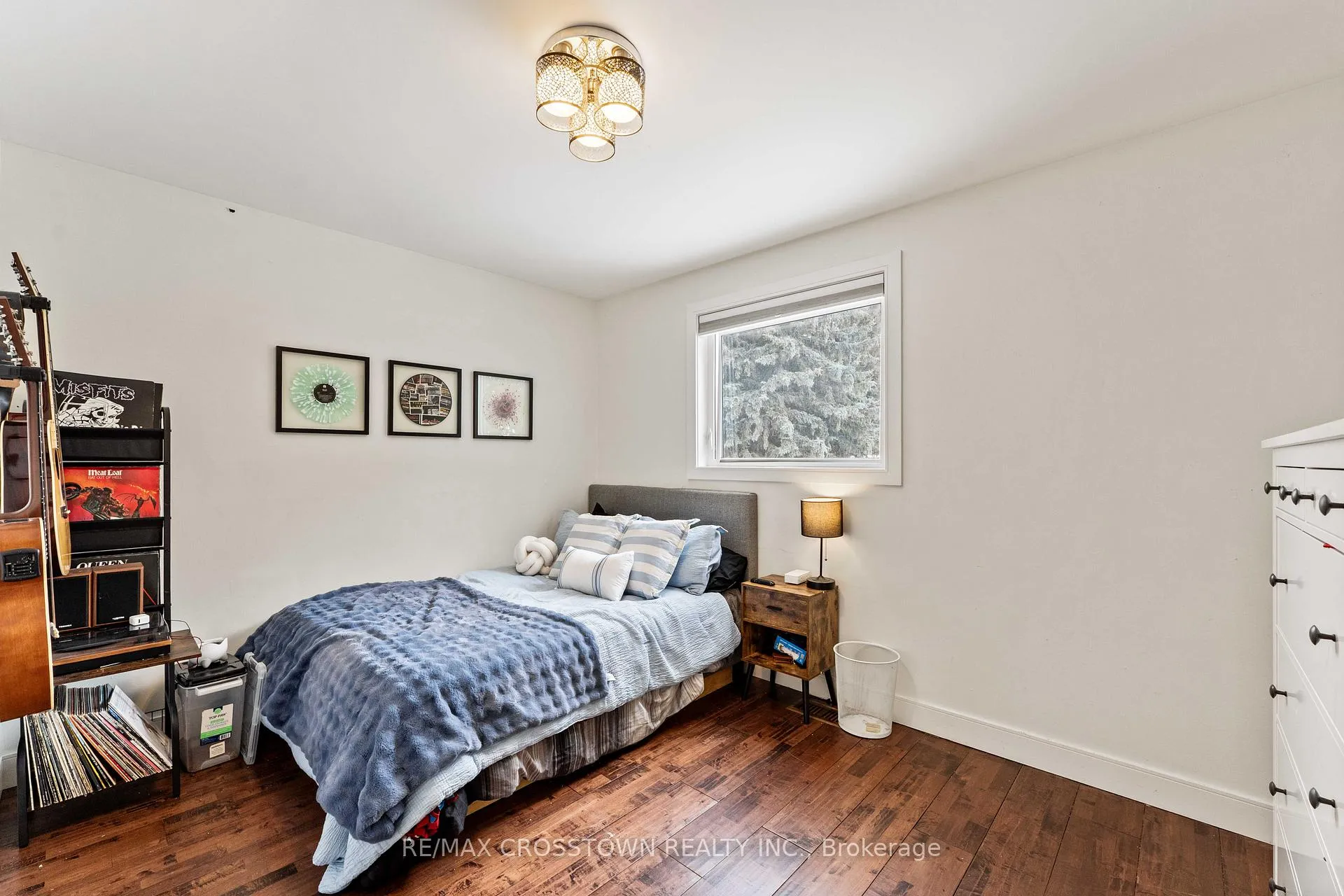 Photo 13 of 229 Thornton Avenue, Essa, Thornton — HOMEH