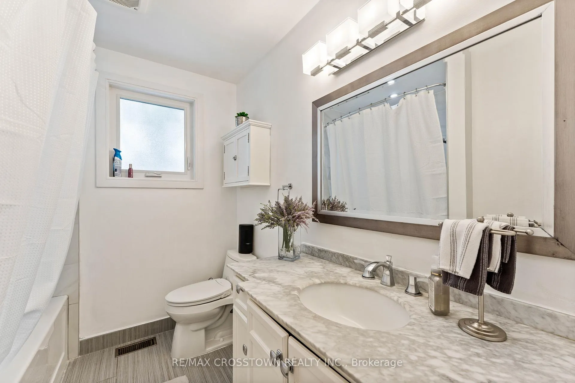 Photo 15 of 229 Thornton Avenue, Essa, Thornton — HOMEH
