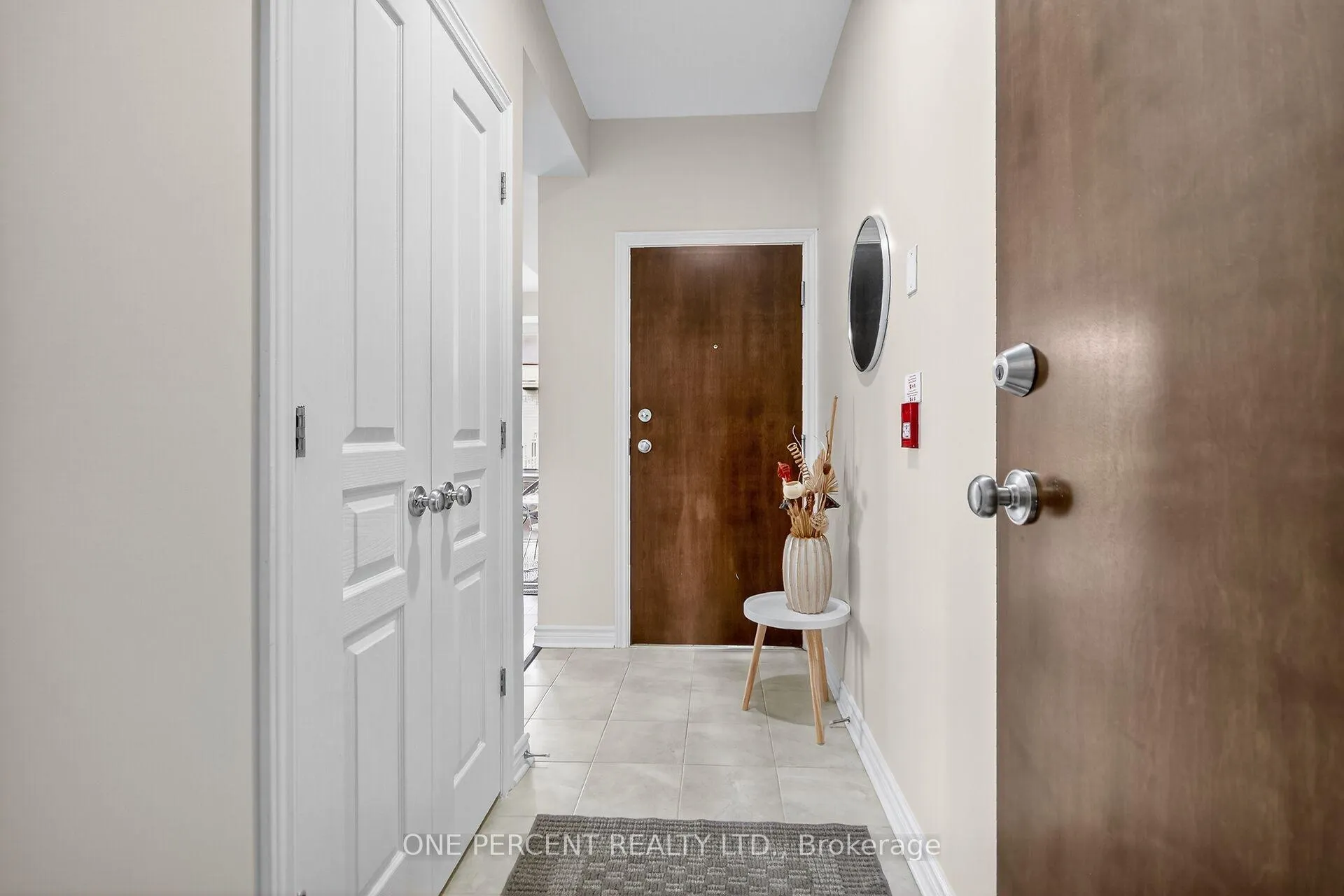 Photo 4 of Unit F, 66 Tipperary Private, Ottawa, Barrhaven - Longfields — HOMEH