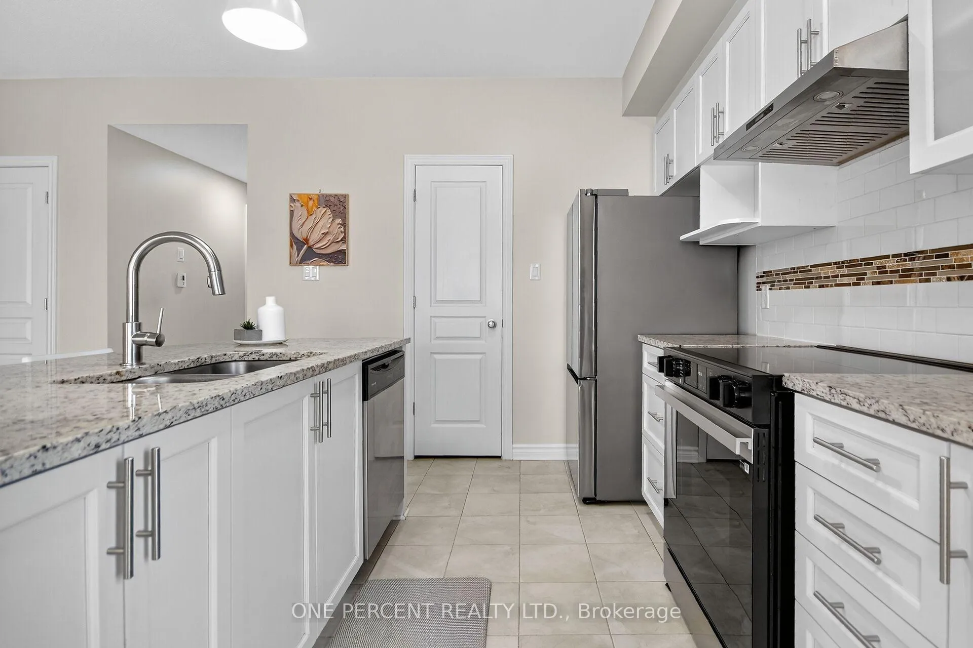 Photo 10 of Unit F, 66 Tipperary Private, Ottawa, Barrhaven - Longfields — HOMEH