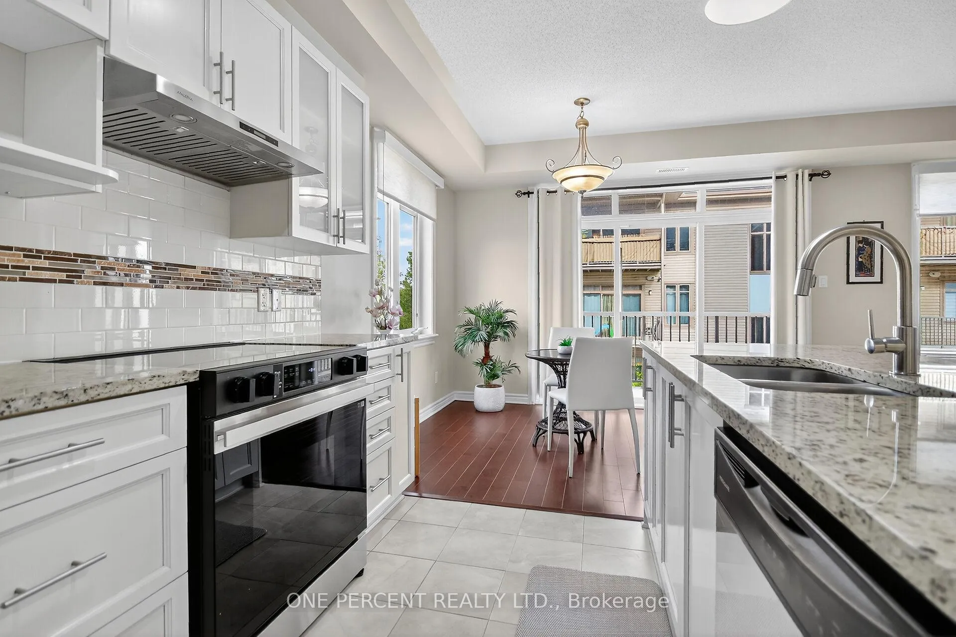 Photo 11 of Unit F, 66 Tipperary Private, Ottawa, Barrhaven - Longfields — HOMEH