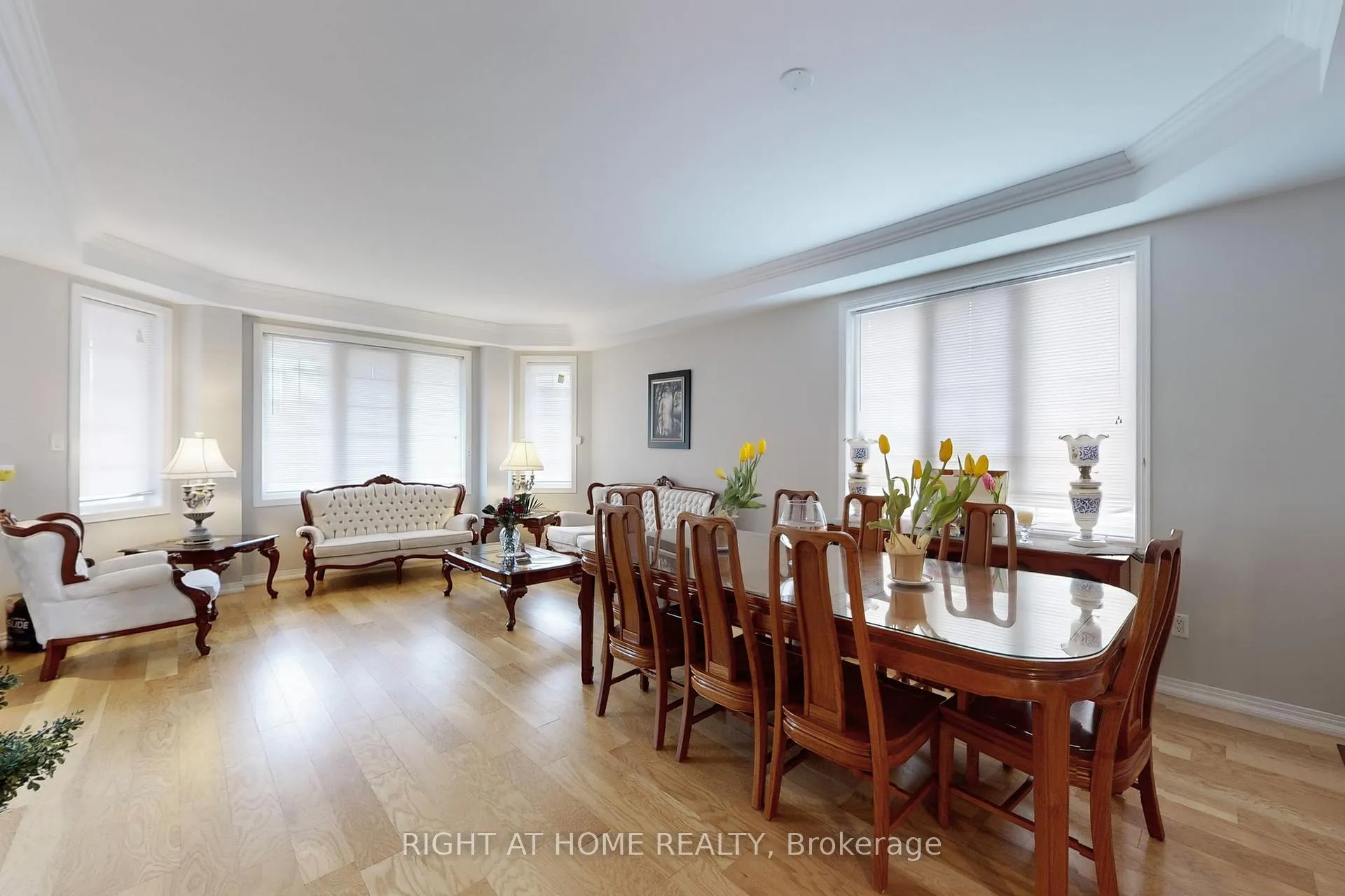 Photo 7 of 19 Robert Grundy Road, Markham, Cachet — HOMEH