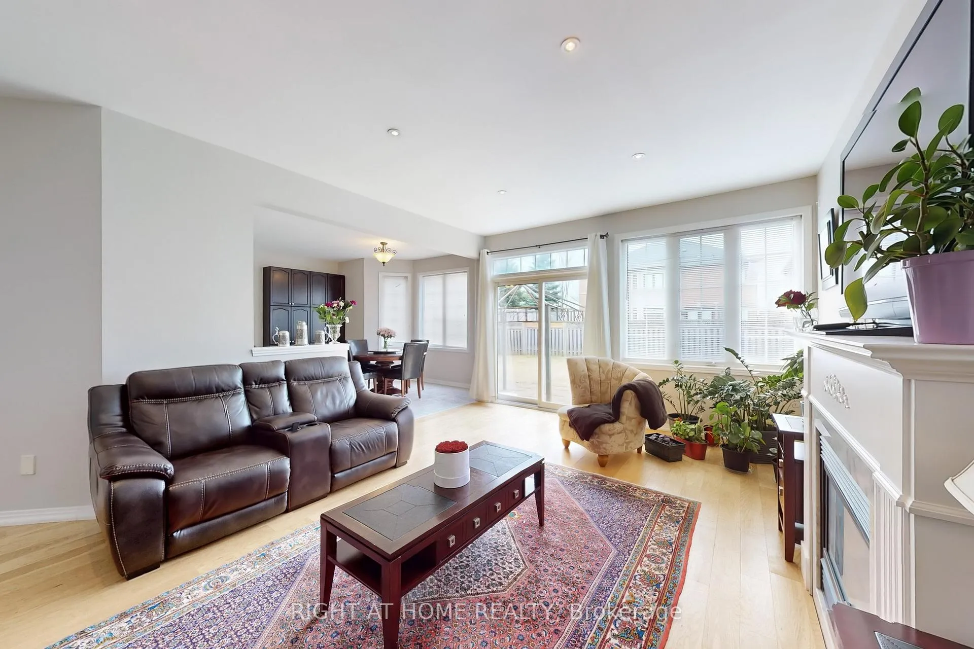 Photo 14 of 19 Robert Grundy Road, Markham, Cachet — HOMEH