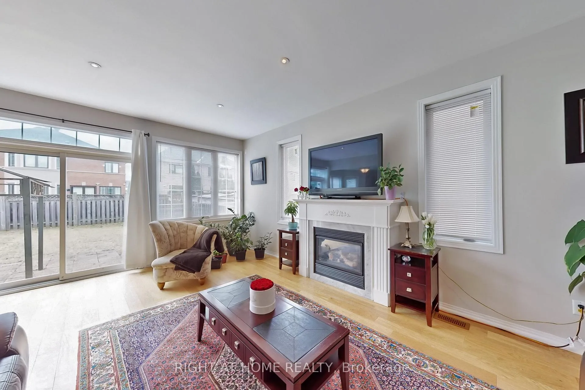 Photo 15 of 19 Robert Grundy Road, Markham, Cachet — HOMEH