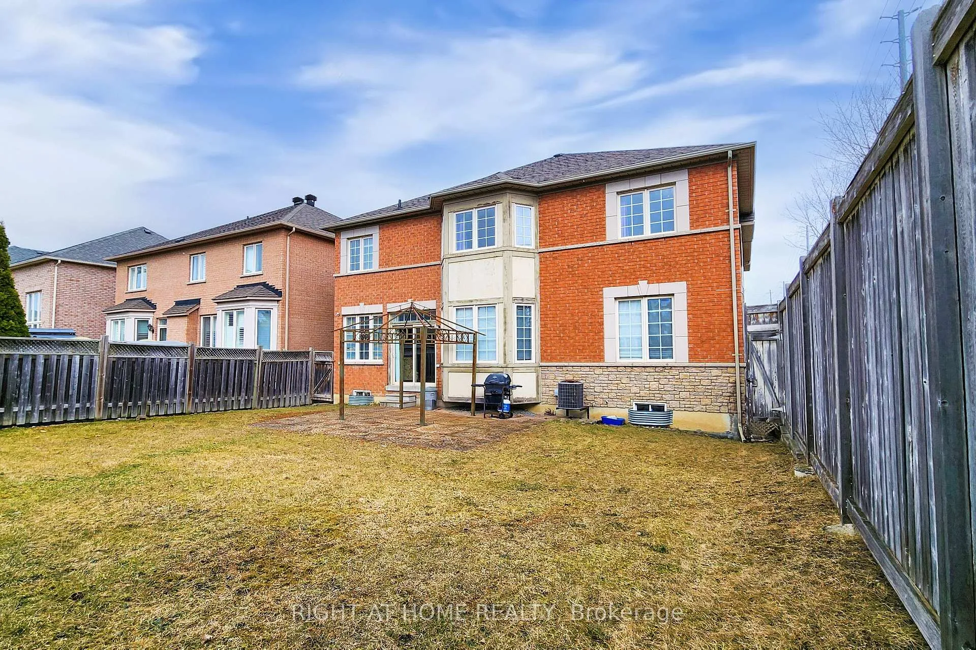 Photo 31 of 19 Robert Grundy Road, Markham, Cachet — HOMEH