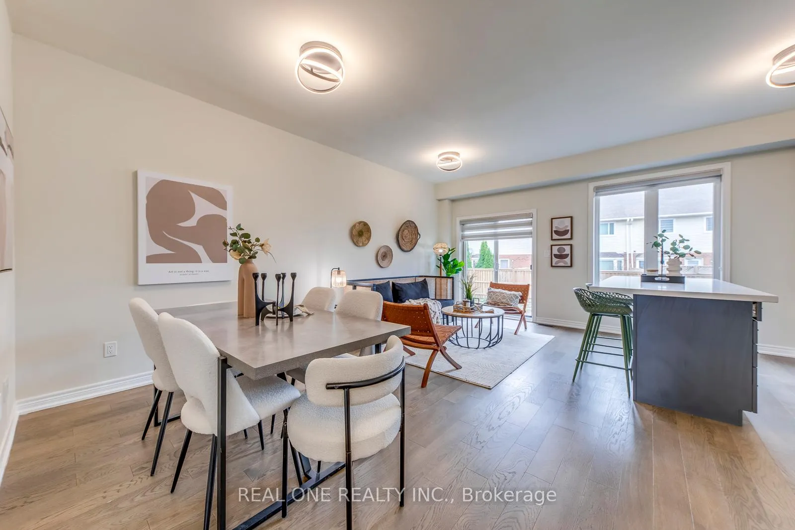 Photo 6 of 27 Genoa Drive, Hamilton, Jerome — HOMEH