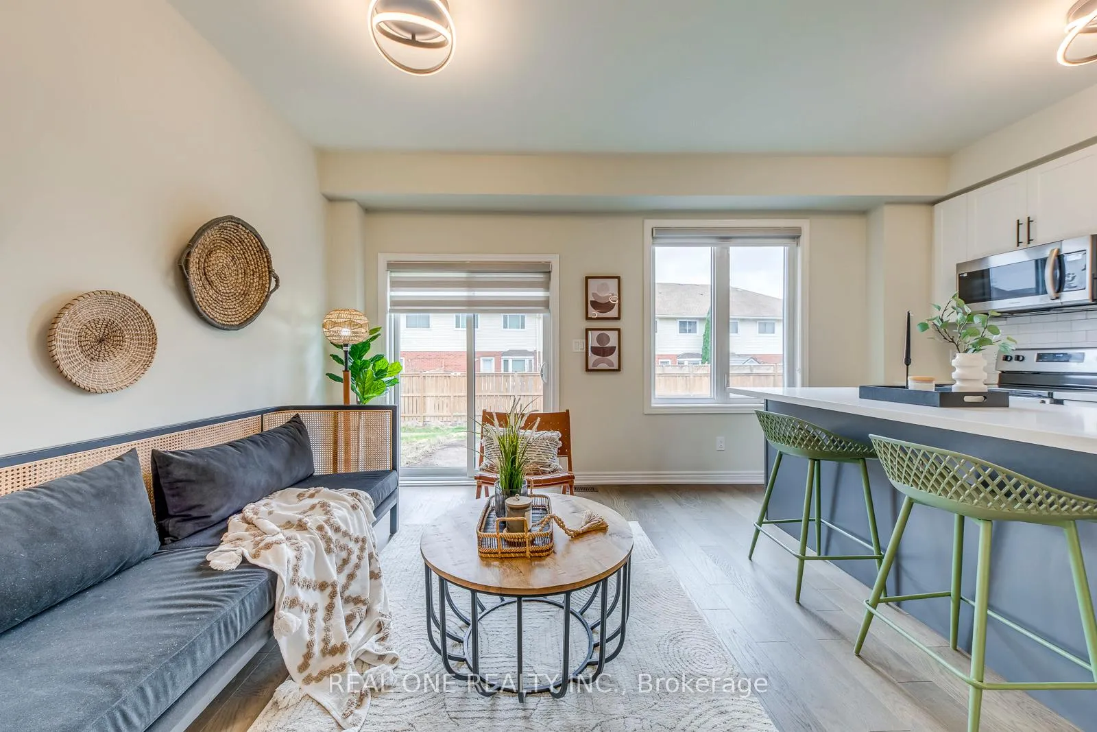 Photo 11 of 27 Genoa Drive, Hamilton, Jerome — HOMEH