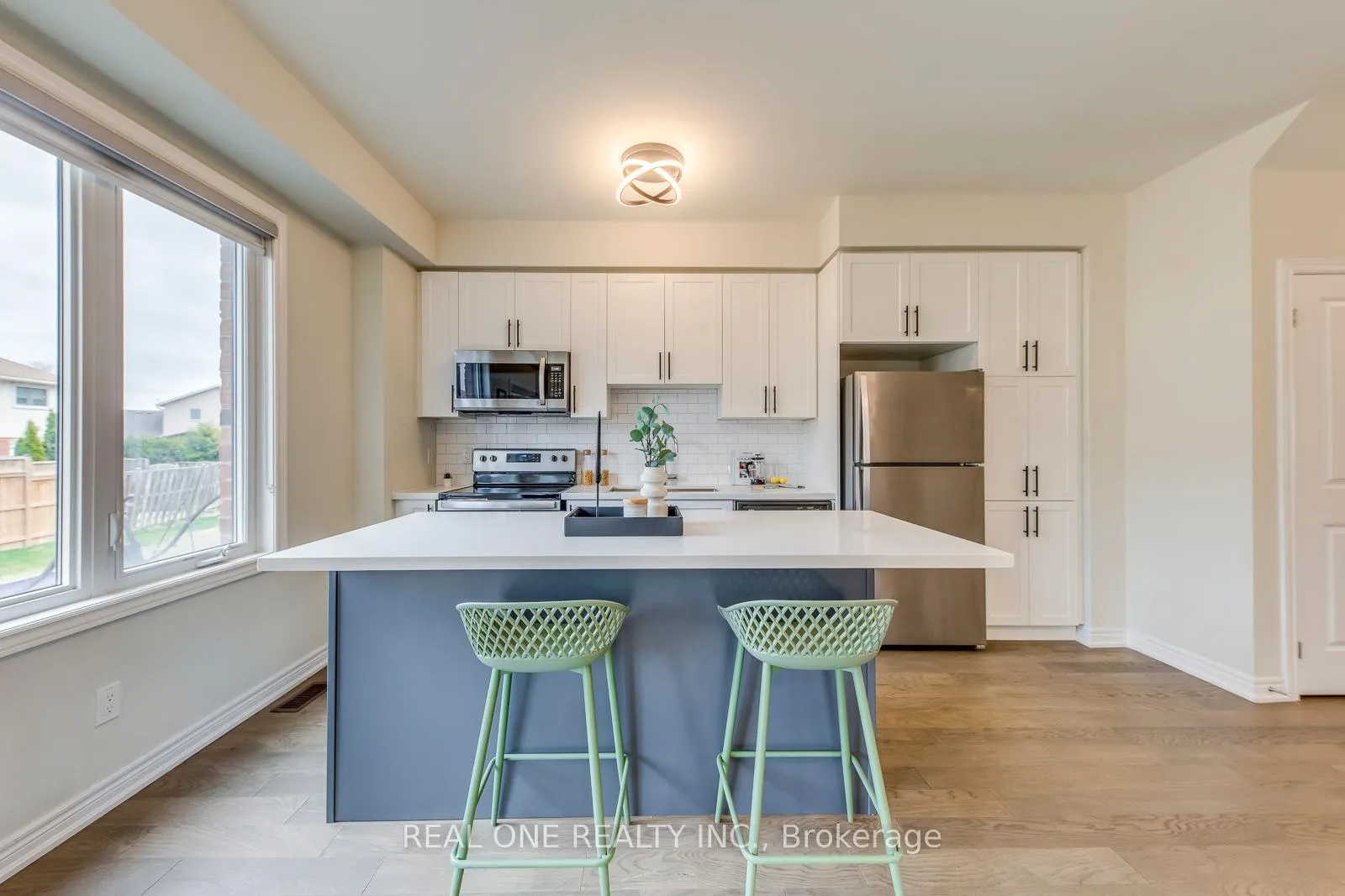 Photo 17 of 27 Genoa Drive, Hamilton, Jerome — HOMEH