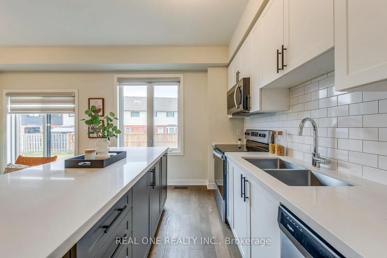 Photo 19 of 27 Genoa Drive, Hamilton, Jerome — HOMEH