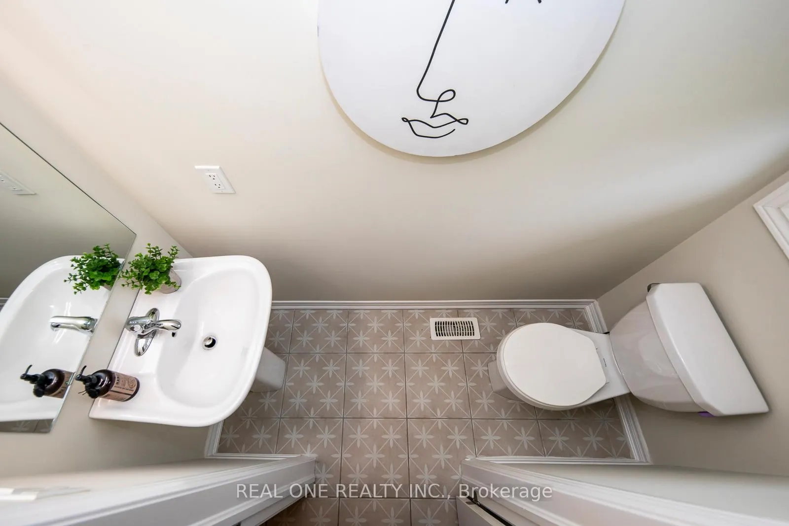 Photo 23 of 27 Genoa Drive, Hamilton, Jerome — HOMEH