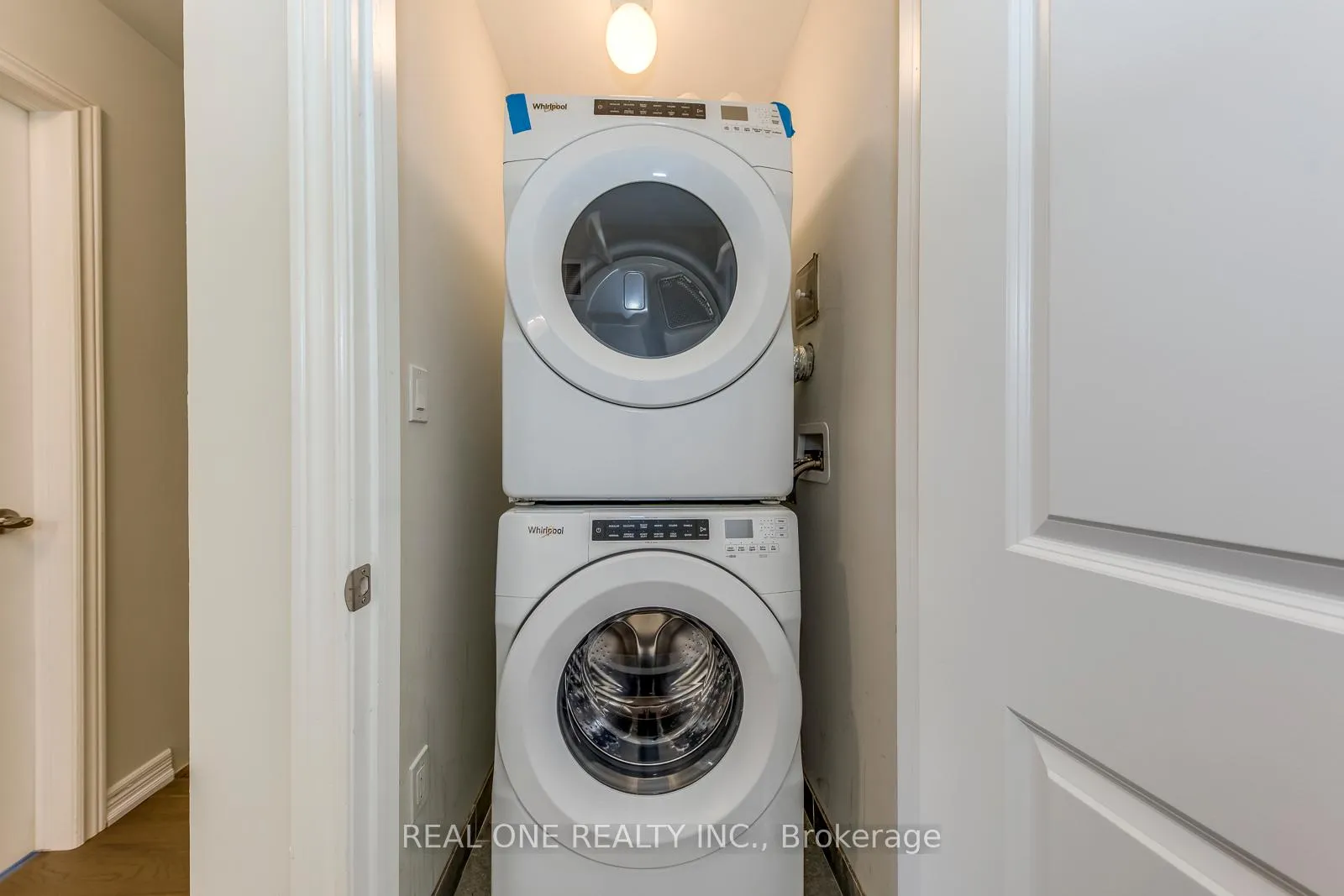 Photo 35 of 27 Genoa Drive, Hamilton, Jerome — HOMEH