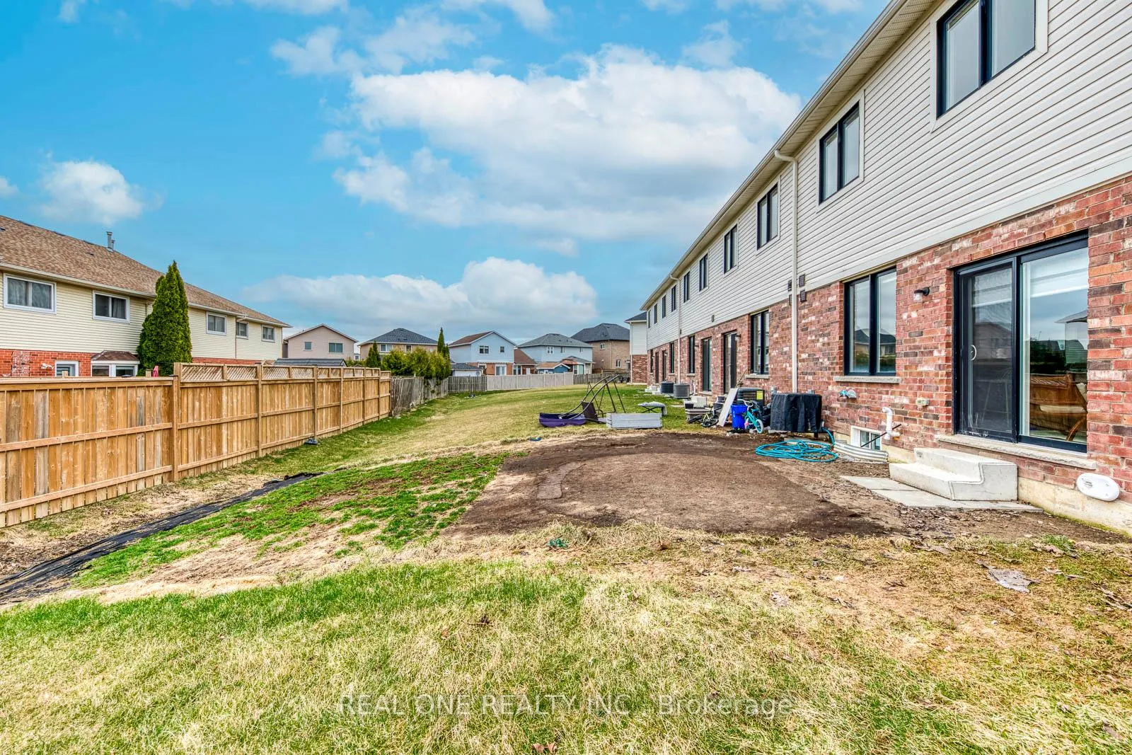 Photo 36 of 27 Genoa Drive, Hamilton, Jerome — HOMEH
