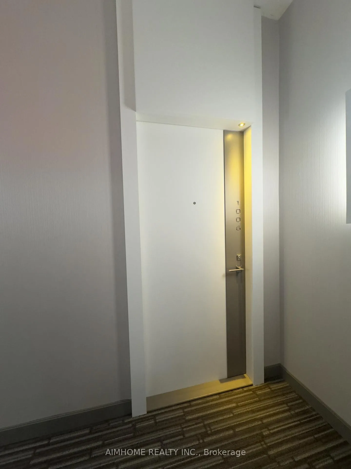 Photo 6 of Unit 1006, 8 The Esplanade Avenue, Toronto, Waterfront Communities — HOMEH