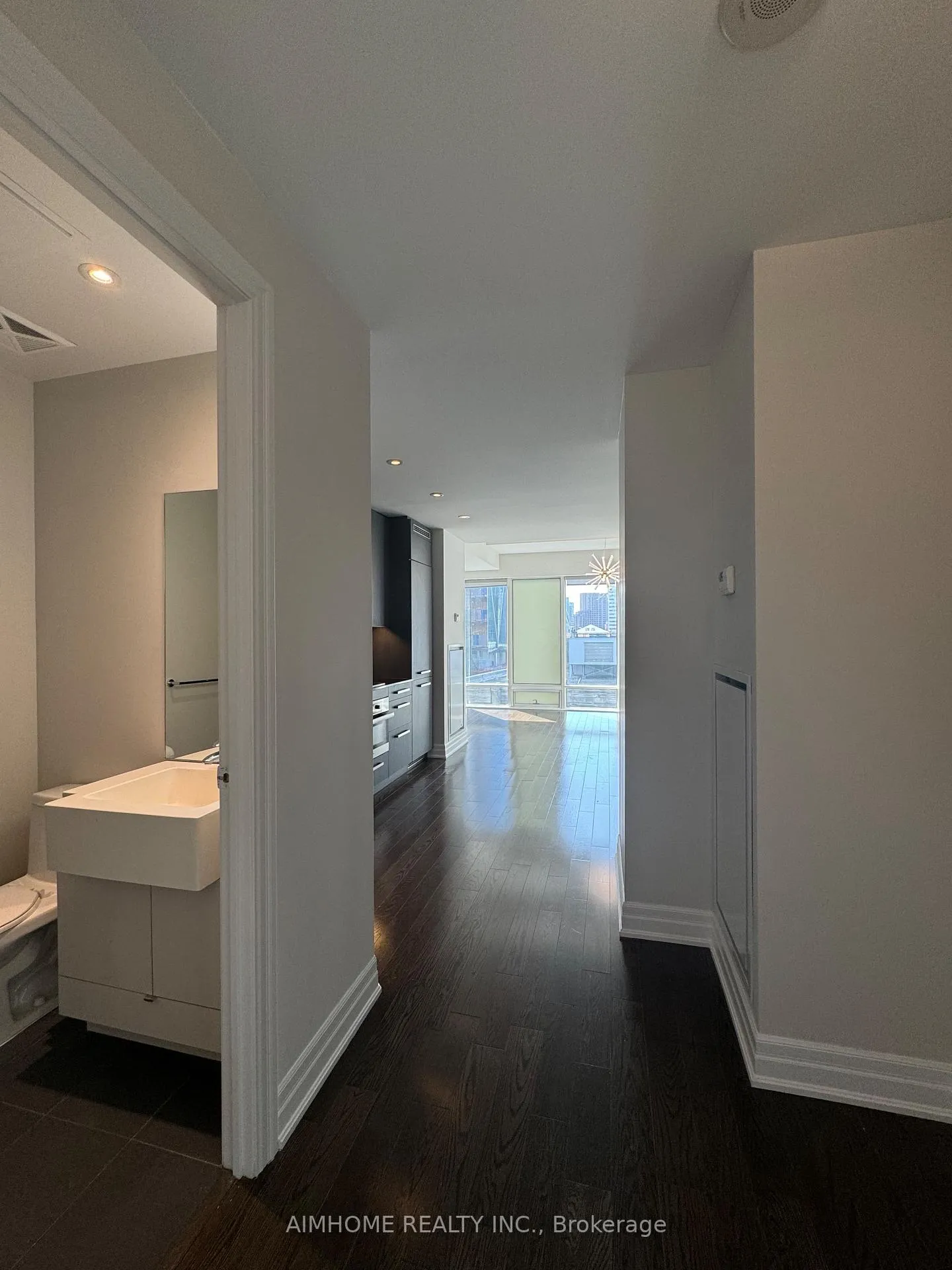 Photo 7 of Unit 1006, 8 The Esplanade Avenue, Toronto, Waterfront Communities — HOMEH