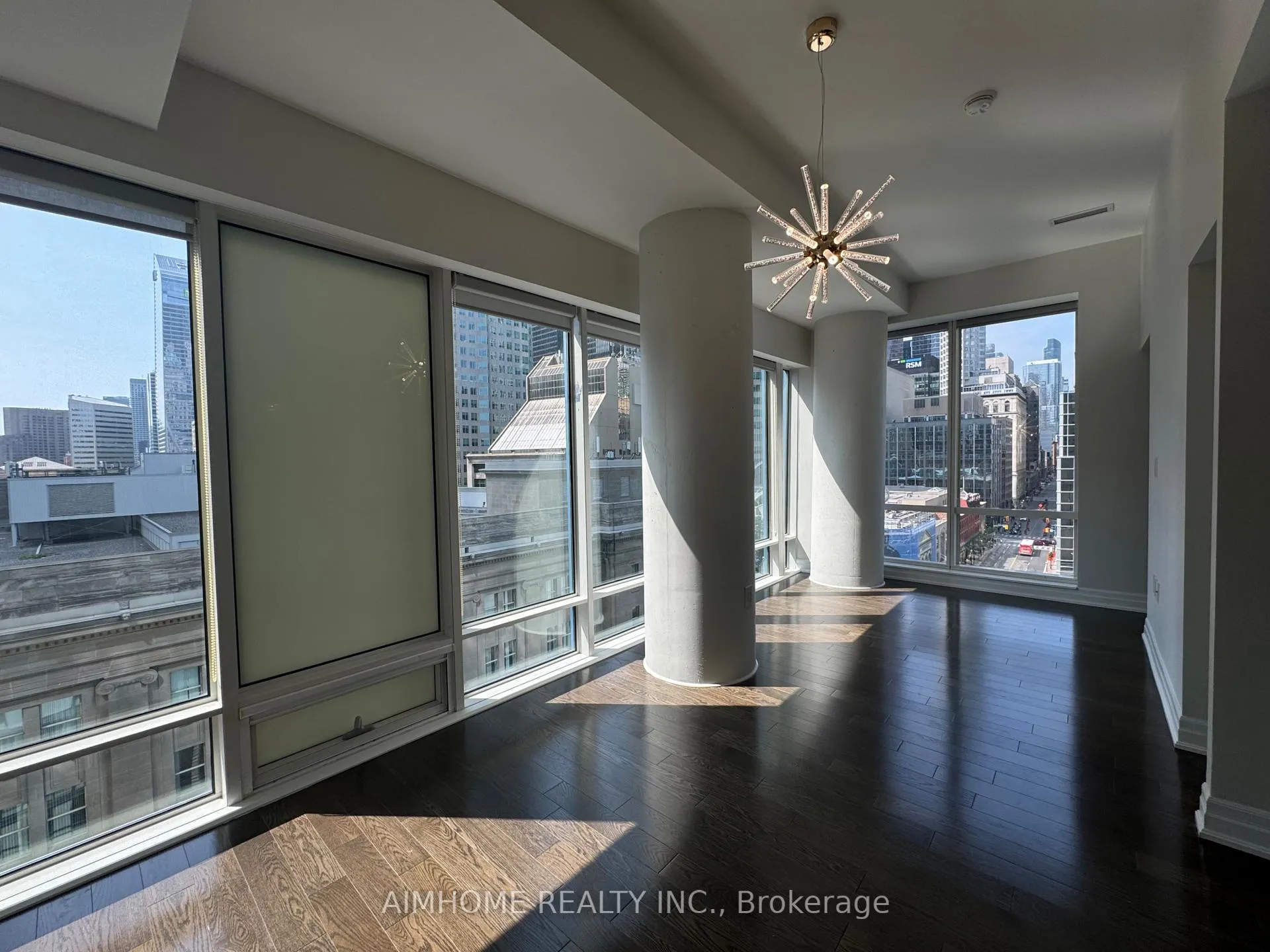 Photo 15 of Unit 1006, 8 The Esplanade Avenue, Toronto, Waterfront Communities — HOMEH
