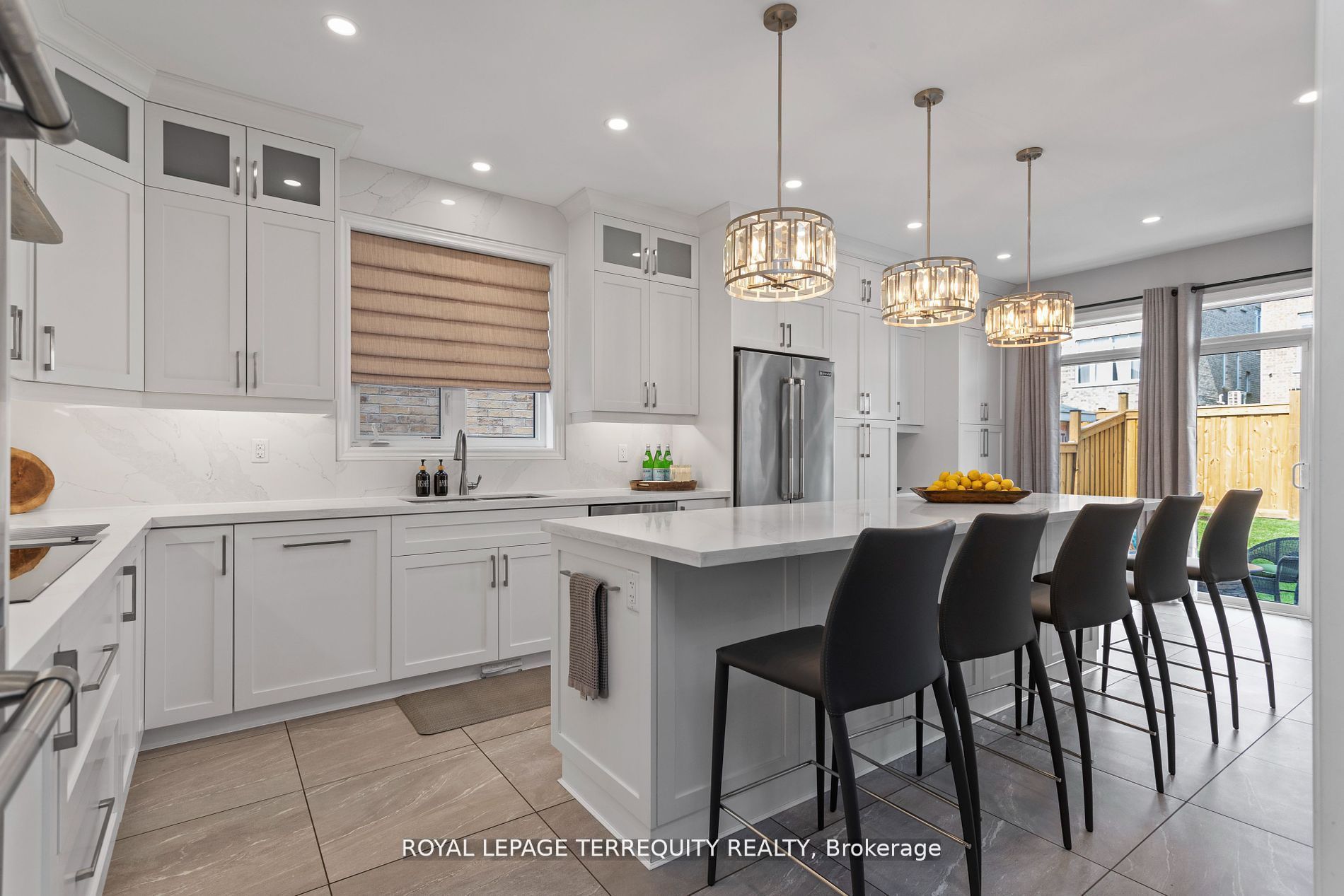 Photo 54 of 1821 Castlepoint Drive, Oshawa, Taunton — HOMEH