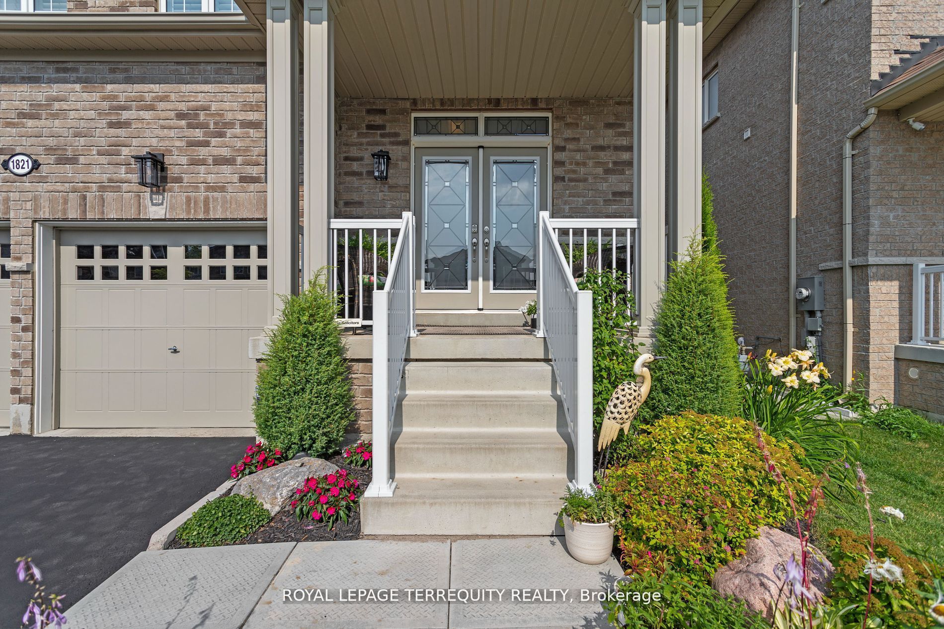 Photo 42 of 1821 Castlepoint Drive, Oshawa, Taunton — HOMEH