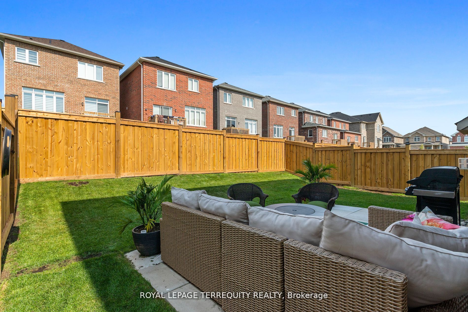 Photo 79 of 1821 Castlepoint Drive, Oshawa, Taunton — HOMEH