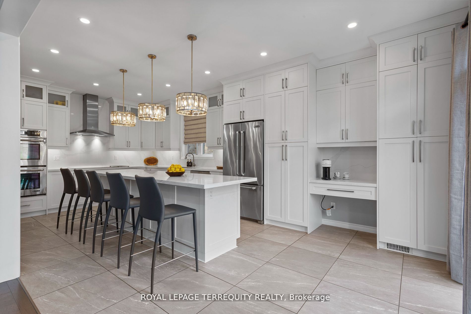 Photo 52 of 1821 Castlepoint Drive, Oshawa, Taunton — HOMEH
