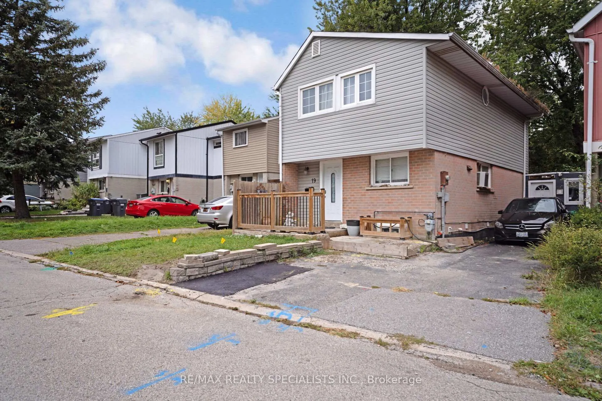 Photo 1 of 19 Gatsby Square, Brampton, Northgate — HOMEH